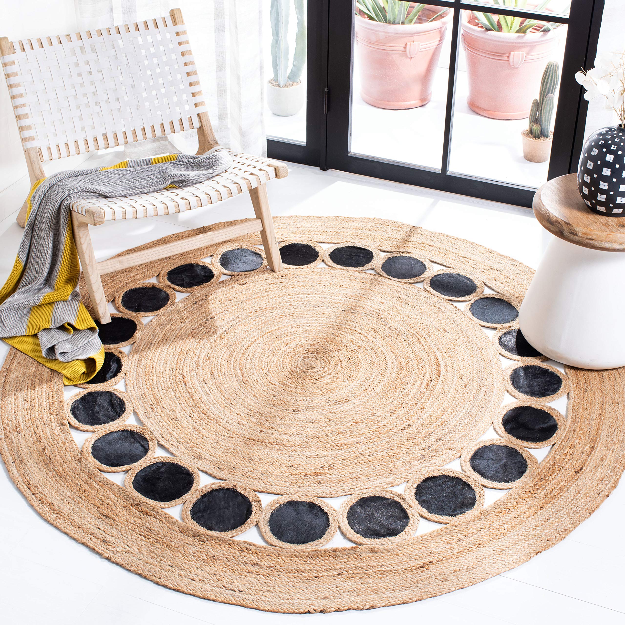 SAFAVIEH Natural Fiber Round Collection 6' Round Beige & Black NF370Z Handmade Boho Woven Jute & Leather Area Rug - Perfect for Living Room, Bedroom, or Boho Chic Home Decor