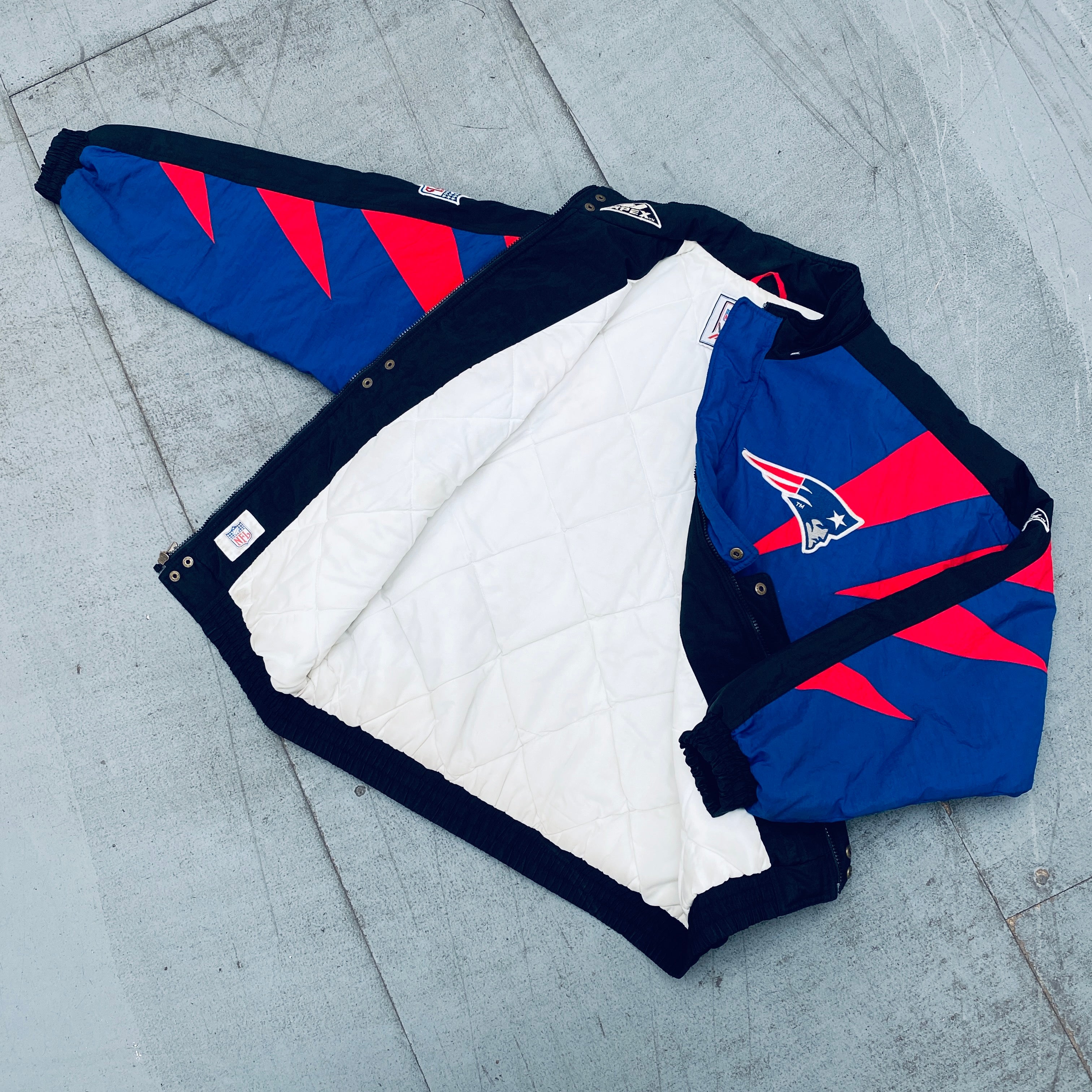 New England Patriots 1990s Apex One Sharktooth Full Zip Proline Jacket - Men's Medium - Vintage NFL Football Fan Gear for Game Day & Collectors