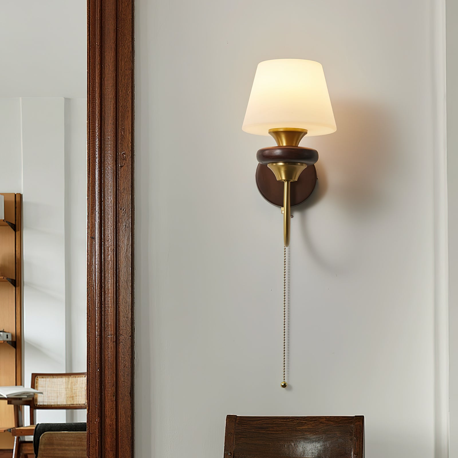 Modern Louise Wall Lamp - Elegant LED Sconce Lighting for Bedroom, Living Room & Hallway - Energy Efficient Indoor Wall Light Fixture