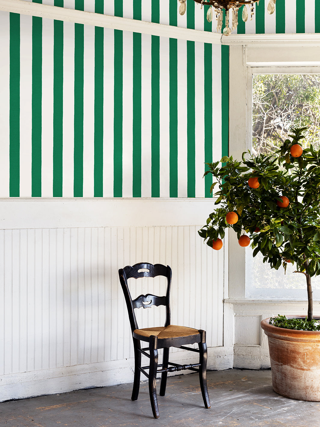 Sarah Jessica Parker Emerald Grosgrain Stripe White Wallpaper - Elegant Home Decor for Living Room, Bedroom & Dining Area