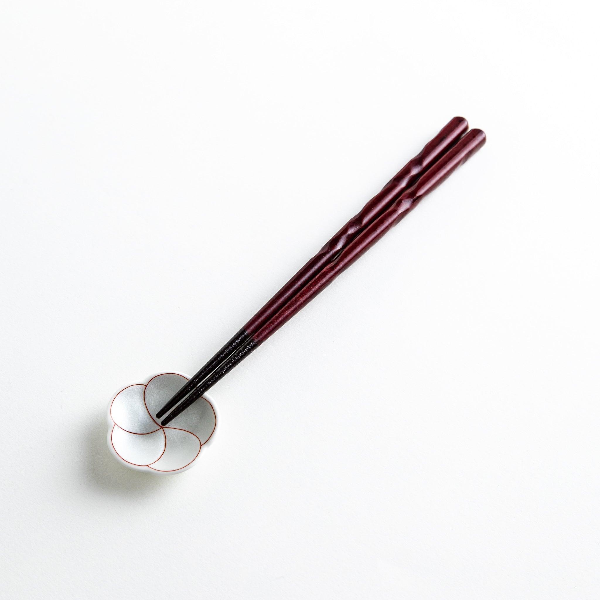 Handcrafted Lacquered Wooden Chopsticks - Artisan Carved Asian Dining Utensils for Sushi, Ramen & Home Kitchen Use