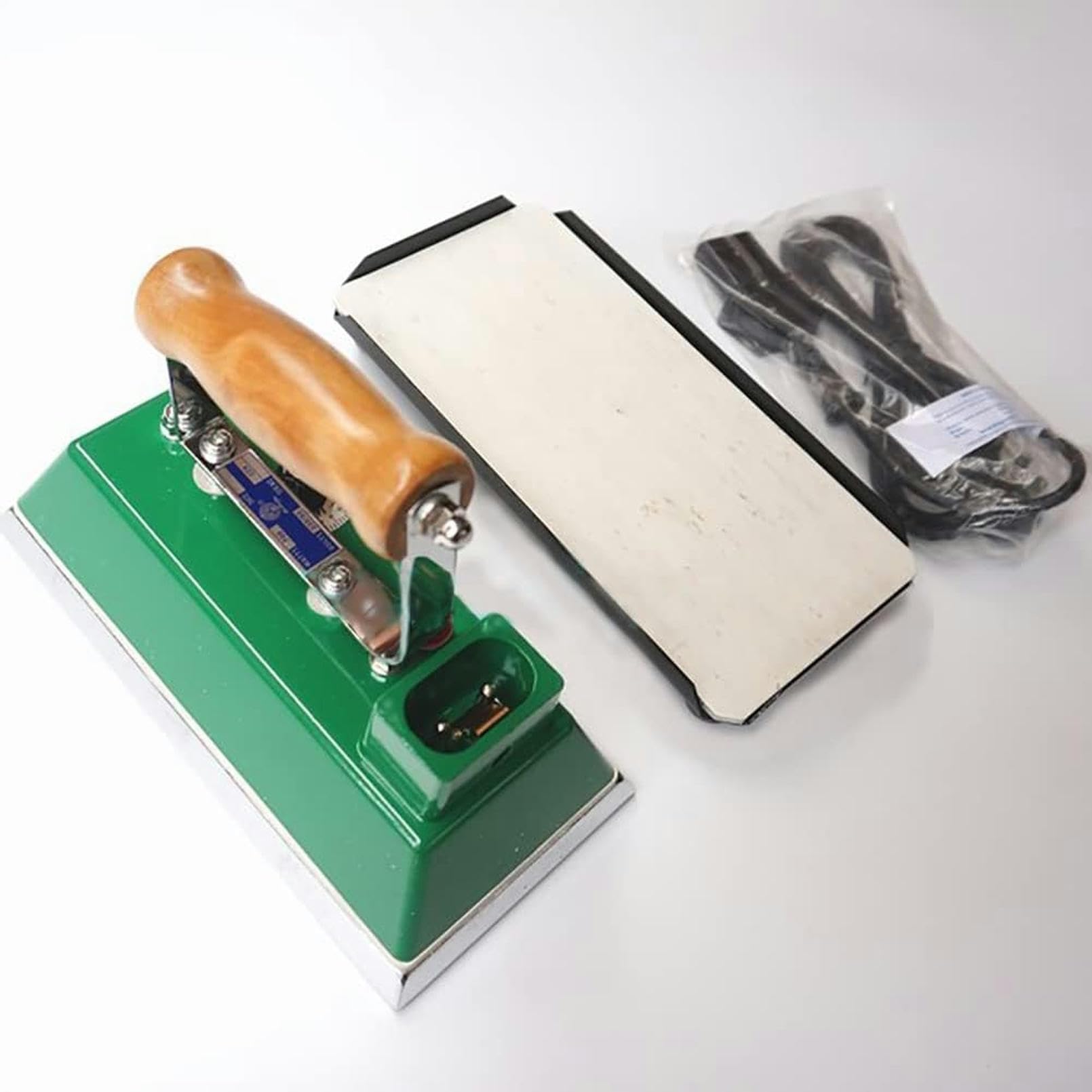 Adjustable Temperature Snooker Table Iron - Thermostatic Pool Table Cloth Iron for Billiard Games Room & Playroom Clubs | Perfect for Professional Maintenance & Home Use
