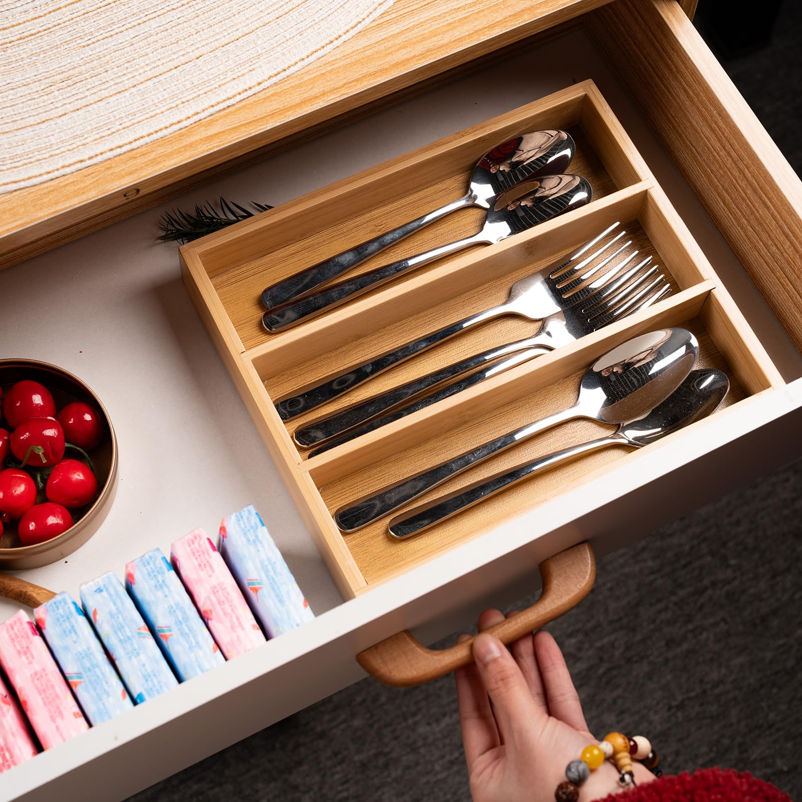 Bamboo Silverware Organizer Tray - Kitchen Drawer & Utensil Organizer for Flatware, Spoons, Forks (Natural Wood) - Perfect for Home, Restaurant & Office Kitchen Organization