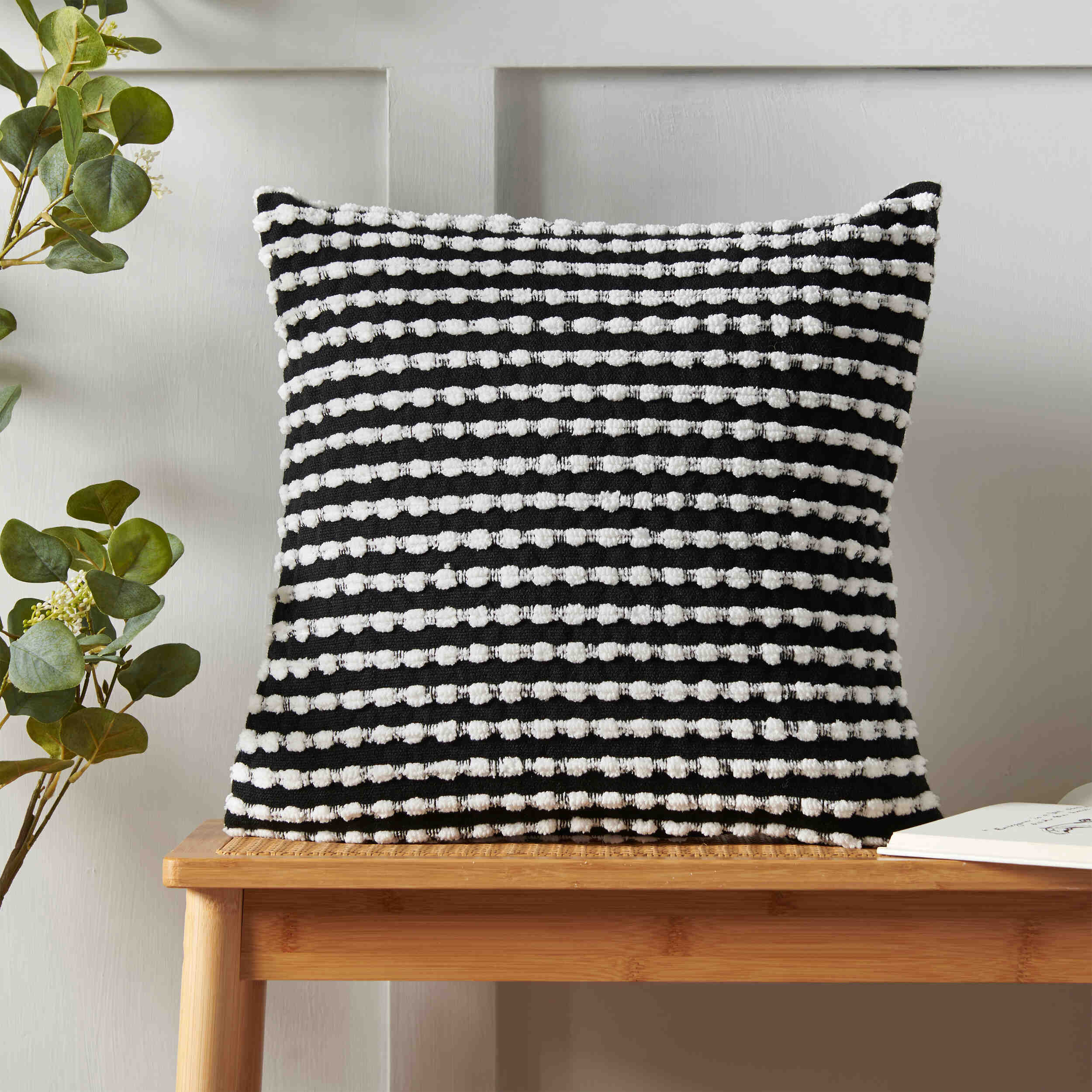 Catherine Lansfield Stab Stitch Cushion - Black Decorative Throw Pillow for Sofa, Bed & Home Decor