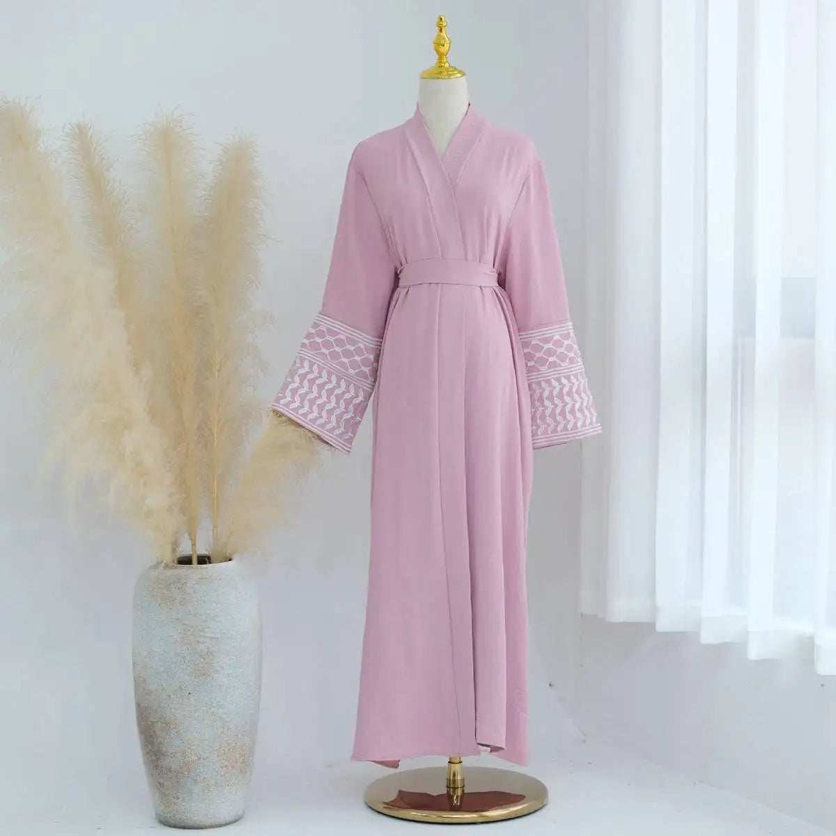Elegant Embroidery Sleeve Muslim Women's Open Abaya Dress - Modest Islamic Prayer Dress for Mosque & Special Occasions