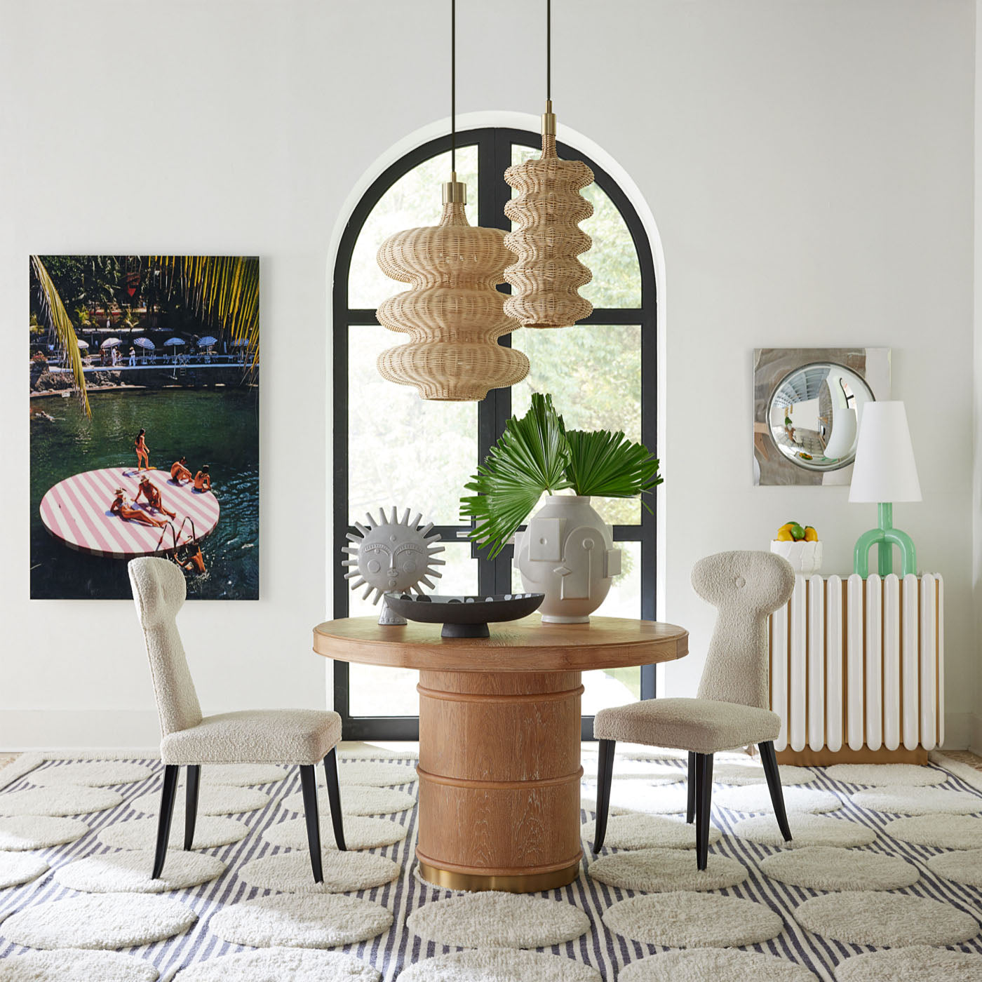 Modern Brussels Dining Table - Solid Wood Round Kitchen Table for 4-6 People - Perfect for Family Dinners, Entertaining Guests & Small Space Dining Rooms