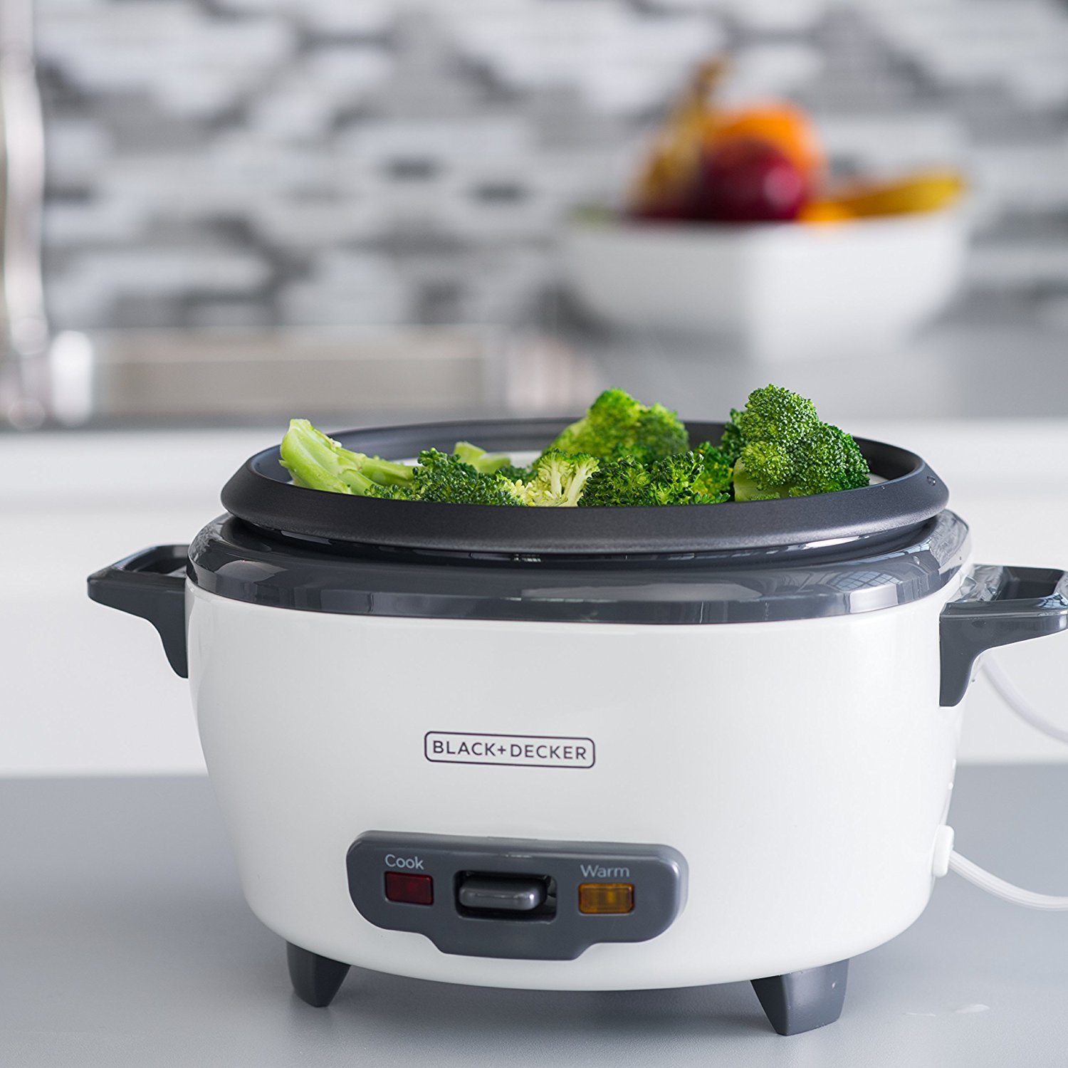 BLACK+DECKER 2-in-1 Rice Cooker and Food Steamer - 6 Cup Capacity Electric Rice Cooker with Automatic Keep Warm, Nonstick Inner Pot & Steaming Basket - Perfect for Cooking Rice, Vegetables, and Healthy Meals - Ideal for Small Kitchens, Dorms, and Family Use
