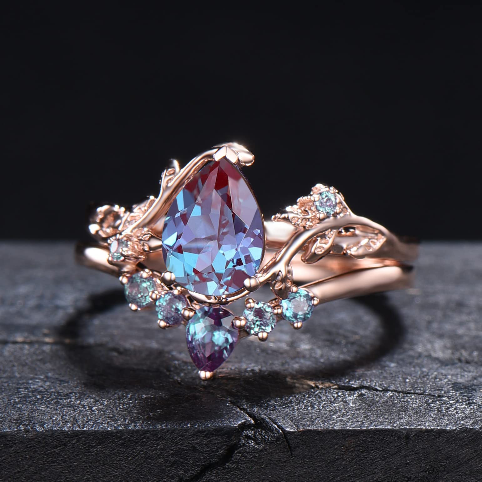 1.25ct Teardrop Color-Changing Alexandrite Bridal Set - Natural Pear Alexandrite Engagement Ring with Leaf Vine Branch Wedding Band - Unique June Birthstone Anniversary & Proposal Gift (Includes Gift Box) - Perfect for Romantic Proposals, Weddings, and Special Occasions