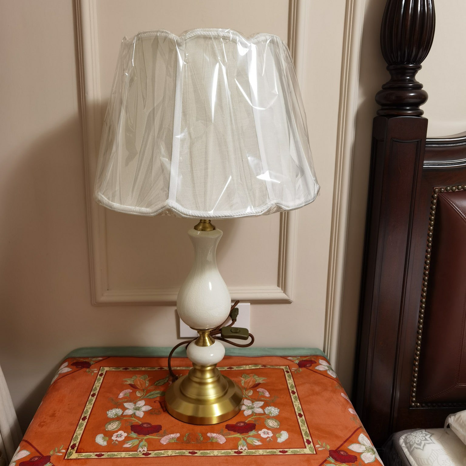 Modern Carro Table Lamp - Adjustable LED Desk Light with Touch Control, Warm White to Cool White (3000K-6000K) - Perfect for Bedroom, Office, Study & Reading Nook Lighting