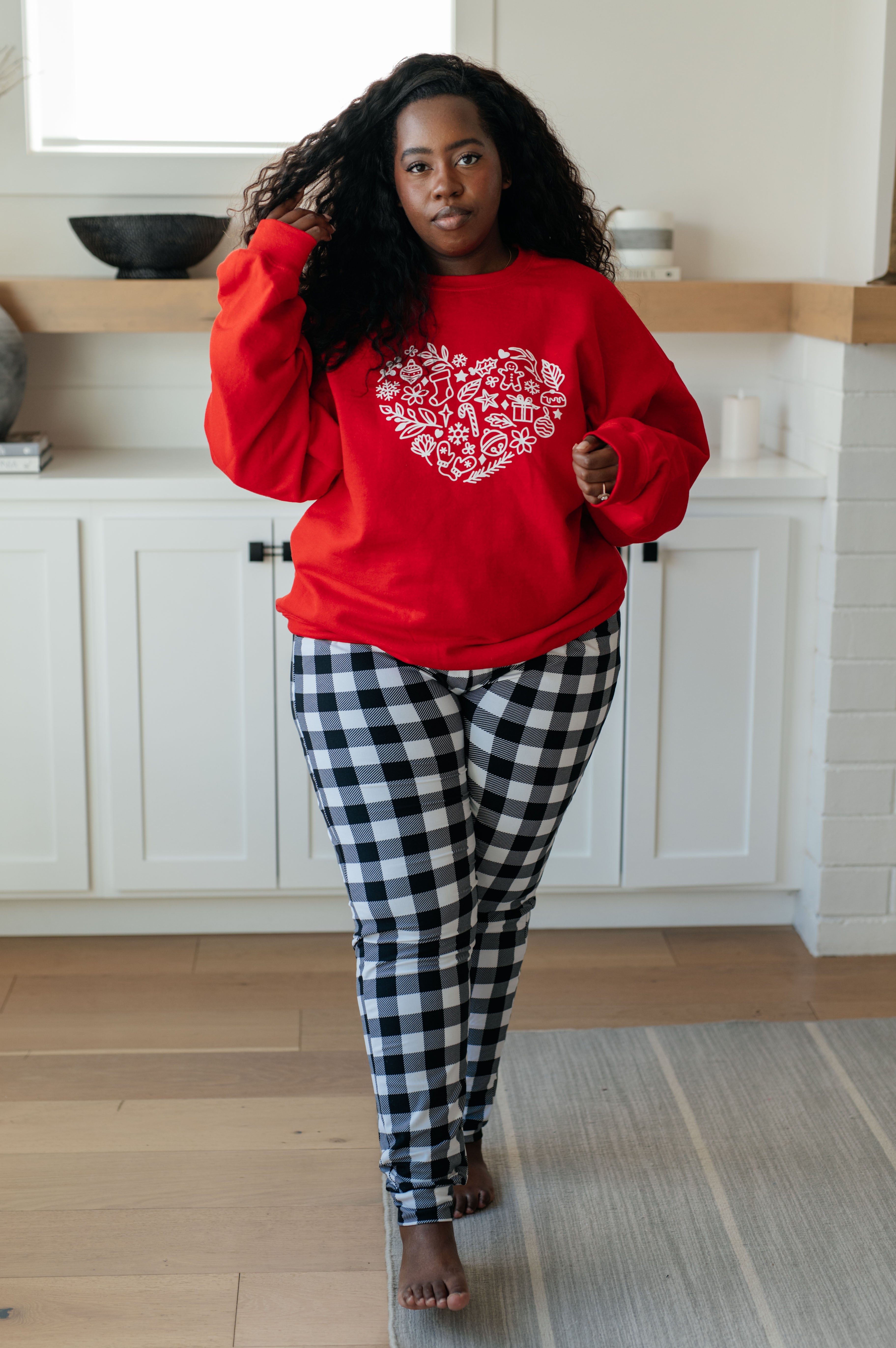Cozy Holiday Heart Sweatshirt for Women - Christmas Valentine's Day Gift - Perfect for Winter Outfits & Festive Gatherings