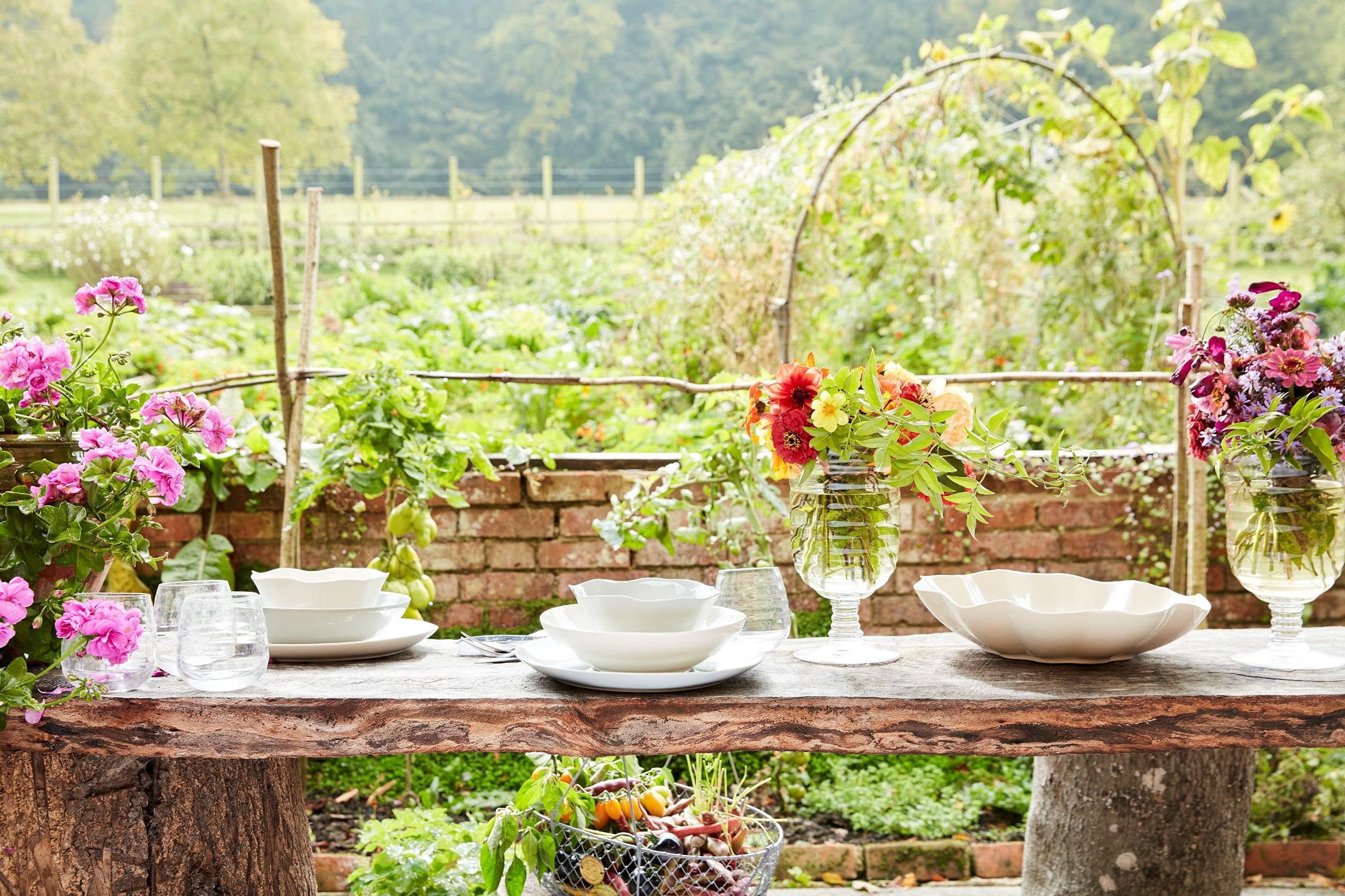 Sophie Conran Floret Stoneware 7-Inch All-Purpose Bowls Set of 4 - Microwave & Dishwasher Safe Creamy White Serving Bowls for Cereal, Soup, Salad | Perfect for Kitchen, Dining Room & Entertaining