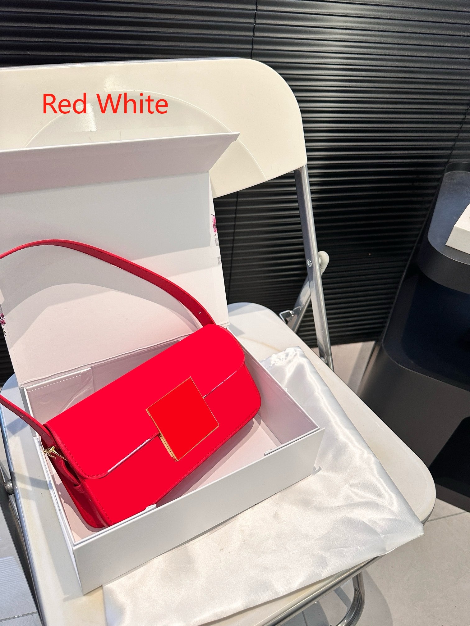 New Bag 2610 - Stylish & Durable Crossbody Bag for Women | Perfect for Work, Travel & Everyday Use