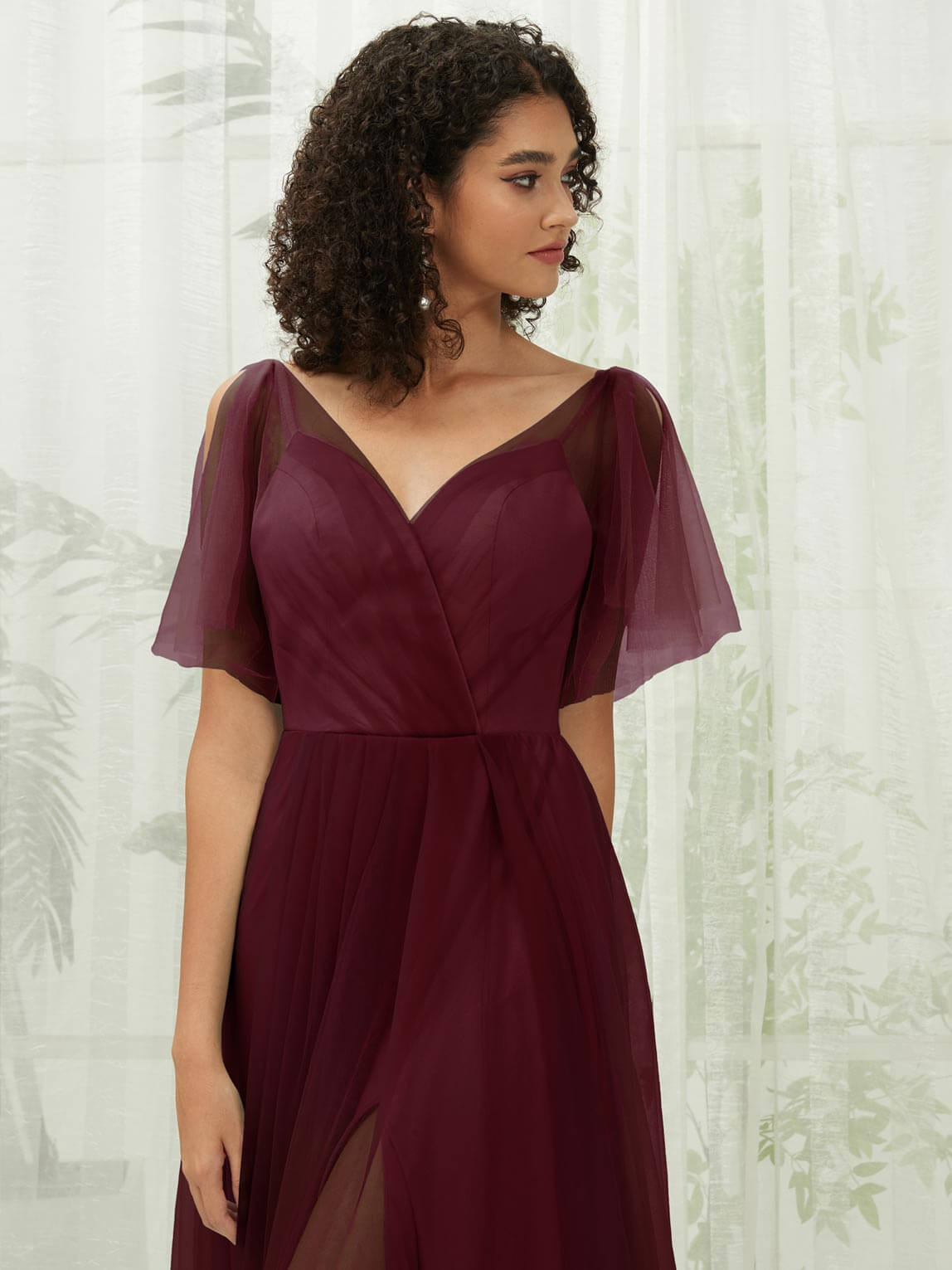 Burgundy Tulle Sweetheart Neckline Ruffle Sleeve Maxi Bridesmaid Dress with Pockets - Elegant Formal Gown for Weddings, Prom, Evening Parties and Special Occasions