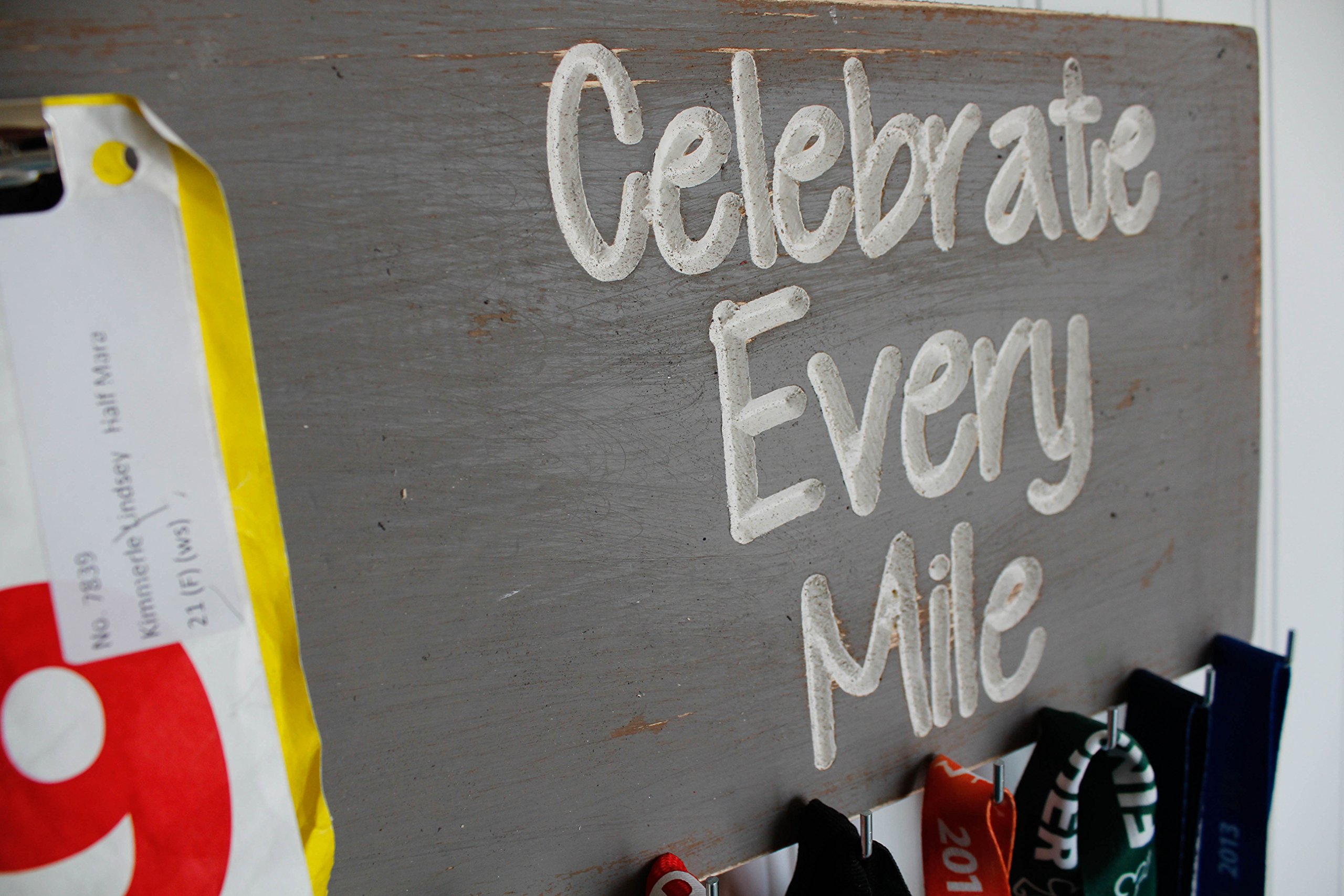 Premium Wooden Running Medal Holder & Bib Organizer - Handcrafted Carved Sign for Marathon Runners - Perfect for Displaying Race Medals and Number Bibs at Home Gym or Office