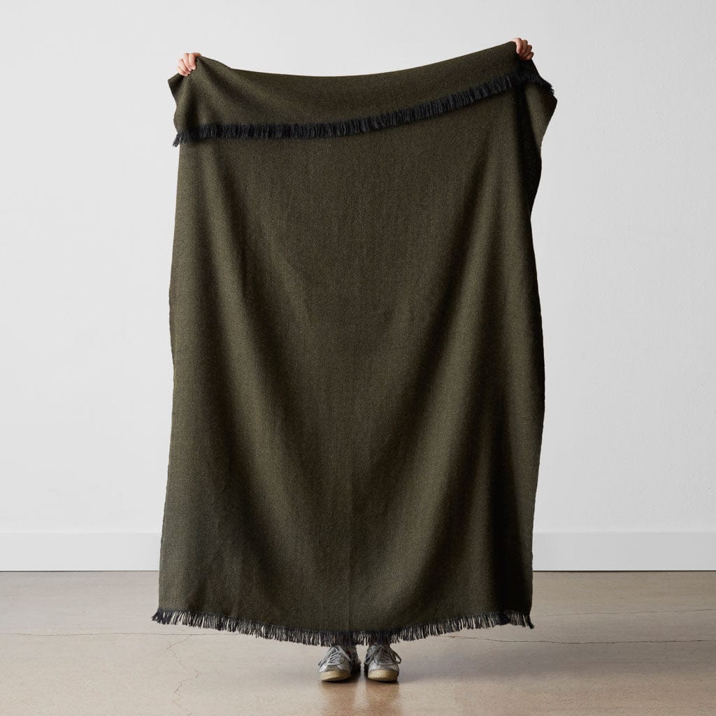 Soft & Cozy Alpaca Wool Throw Blanket - Luxurious Handwoven 100% Baby Alpaca - Perfect for Couch, Bed & Winter Warmth - Elegant Home Decor Gift