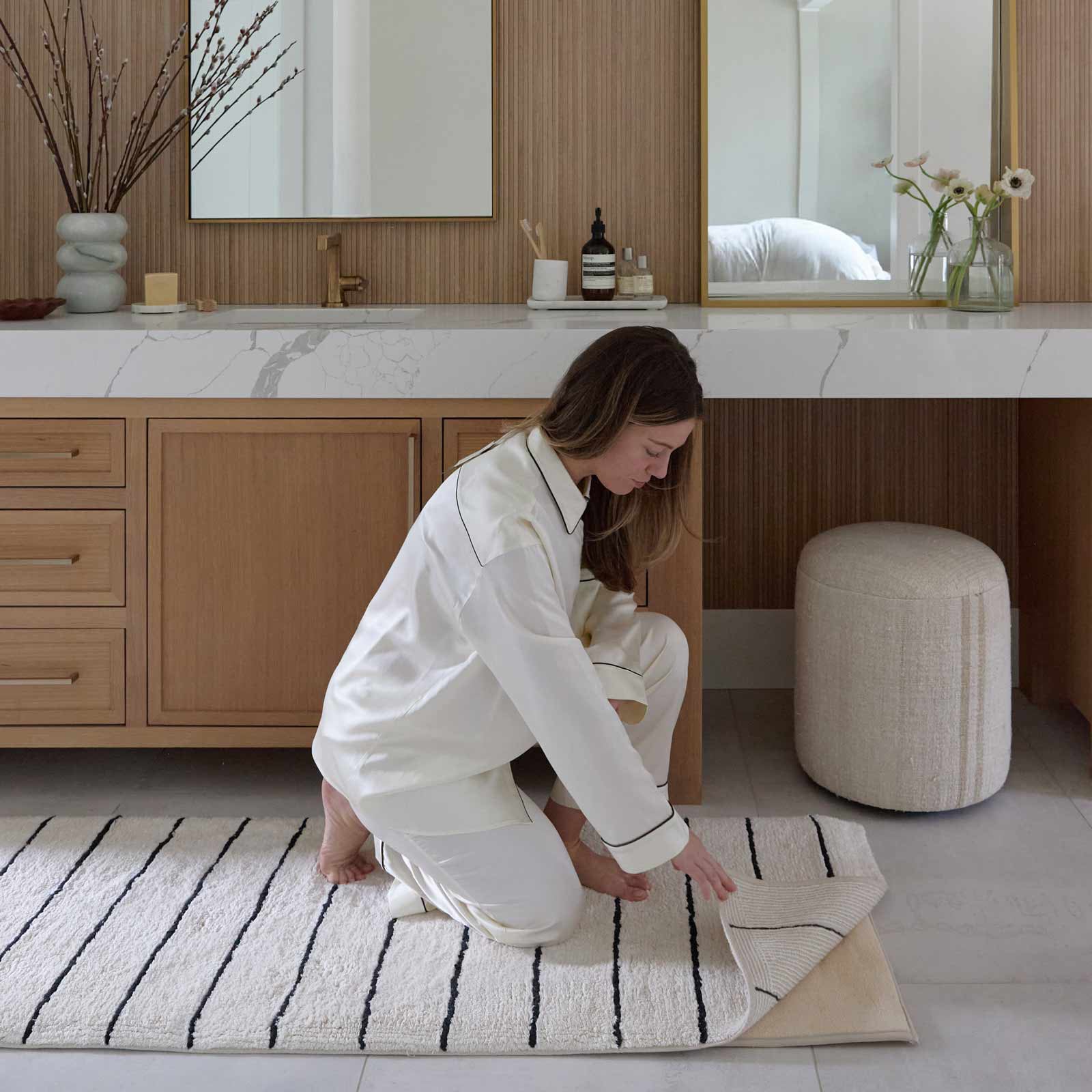 Soft Plush Bath Mat - Non-Slip Absorbent Bathroom Rug - Darby Collection | Perfect for Bathroom, Shower & Vanity Areas