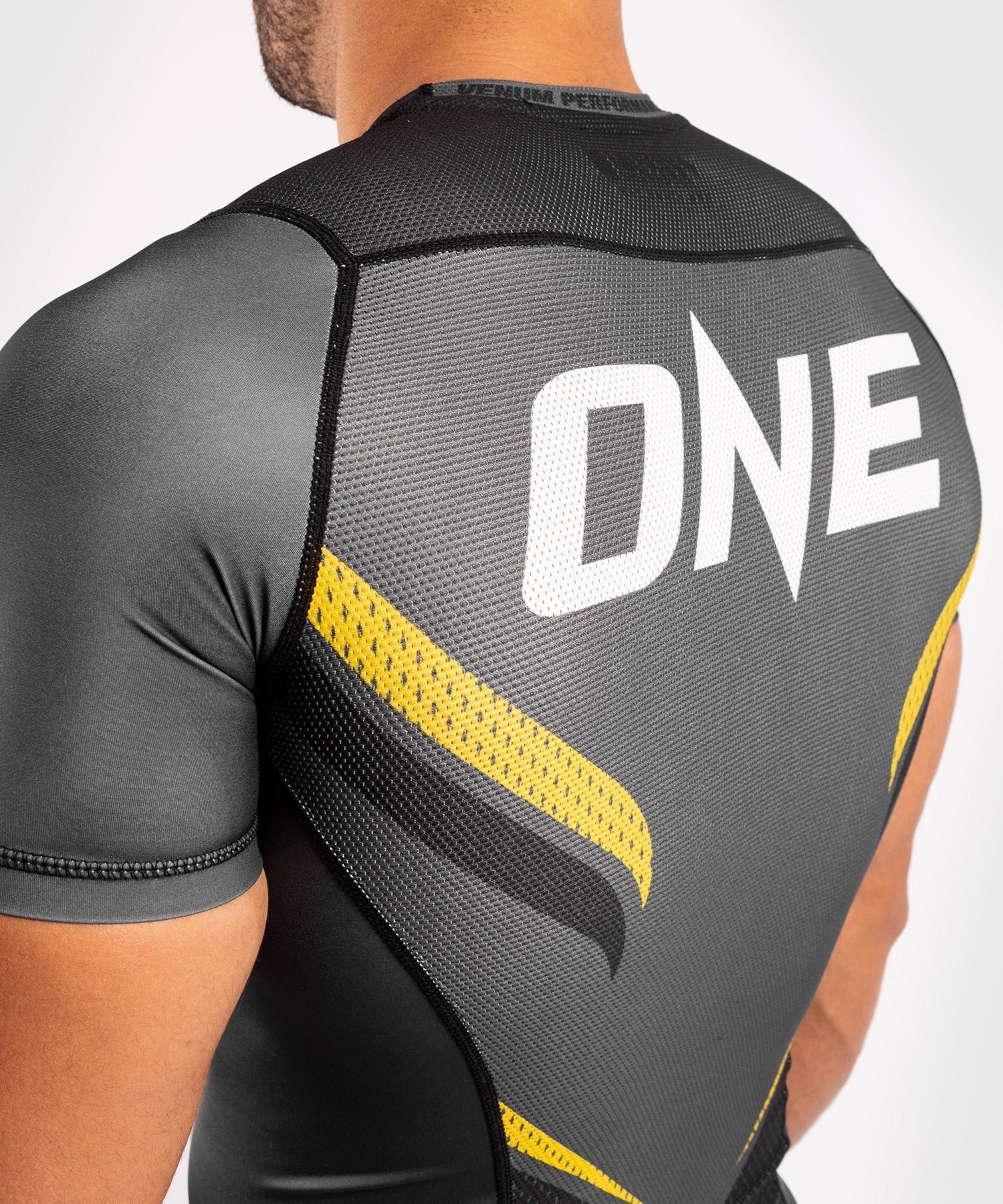 Venum ONE FC Impact Rashguard Short Sleeves - Grey & Yellow MMA Training Shirt for Grappling, BJJ & Combat Sports