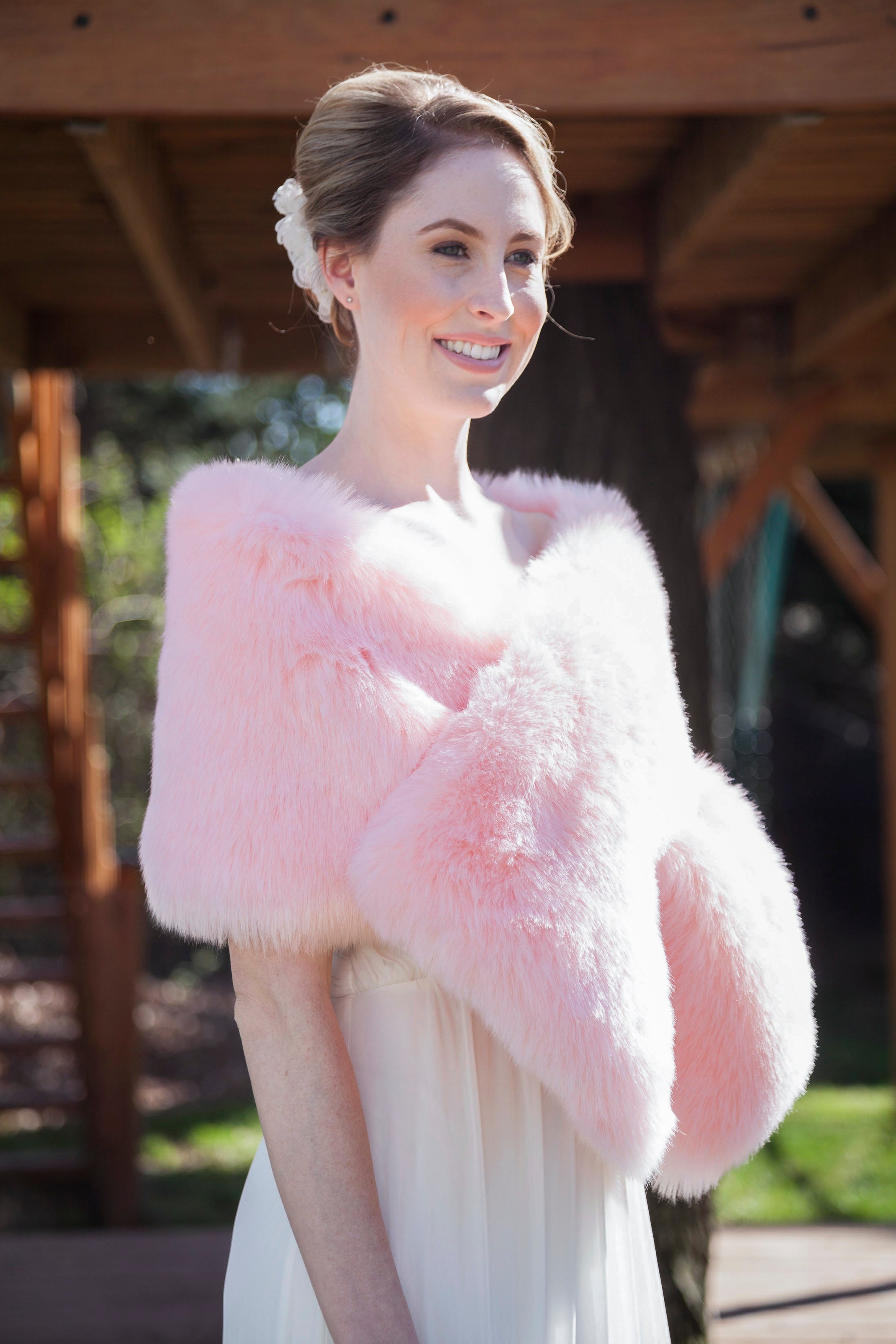 Pink Fur Shawl for Women - Soft & Warm Winter Wrap - Elegant Lilian Pin02 Design - Perfect for Parties, Weddings & Cold Weather