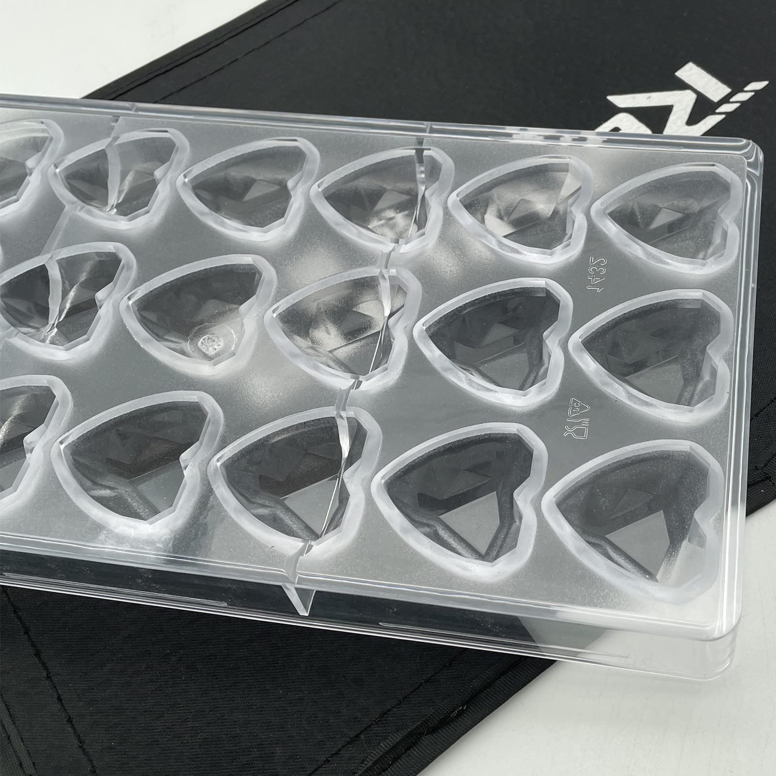 Premium Diamond Heart Chocolate Mold - Polycarbonate Candy Tray for Valentine's Gifts, Wedding Favors & DIY Desserts - Perfect for Chocolate Making, Candy Crafts & Baking Decorations