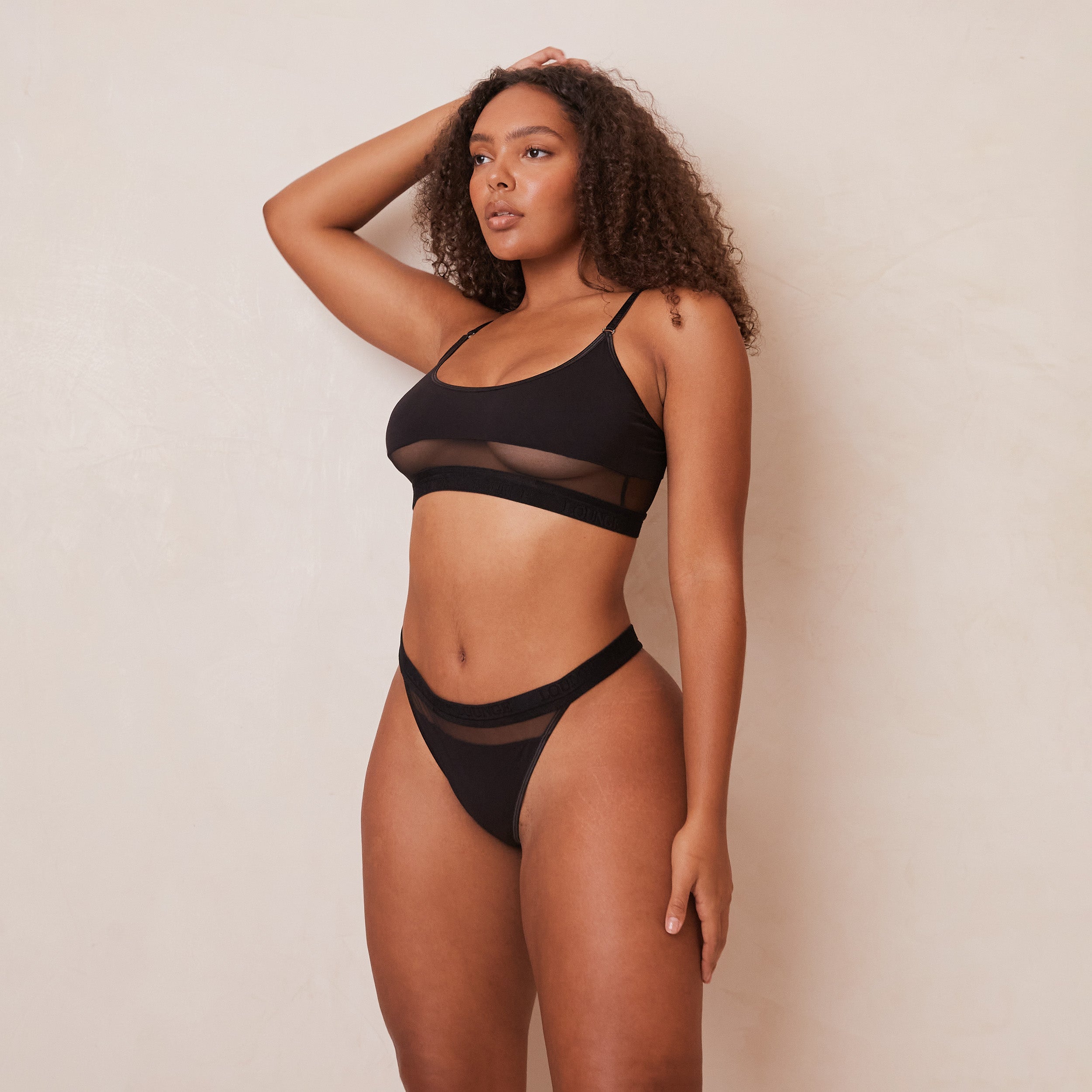 Breathable Mesh Sports Bra for Women - Comfortable & Supportive Black Workout Top for Running, Yoga & Gym