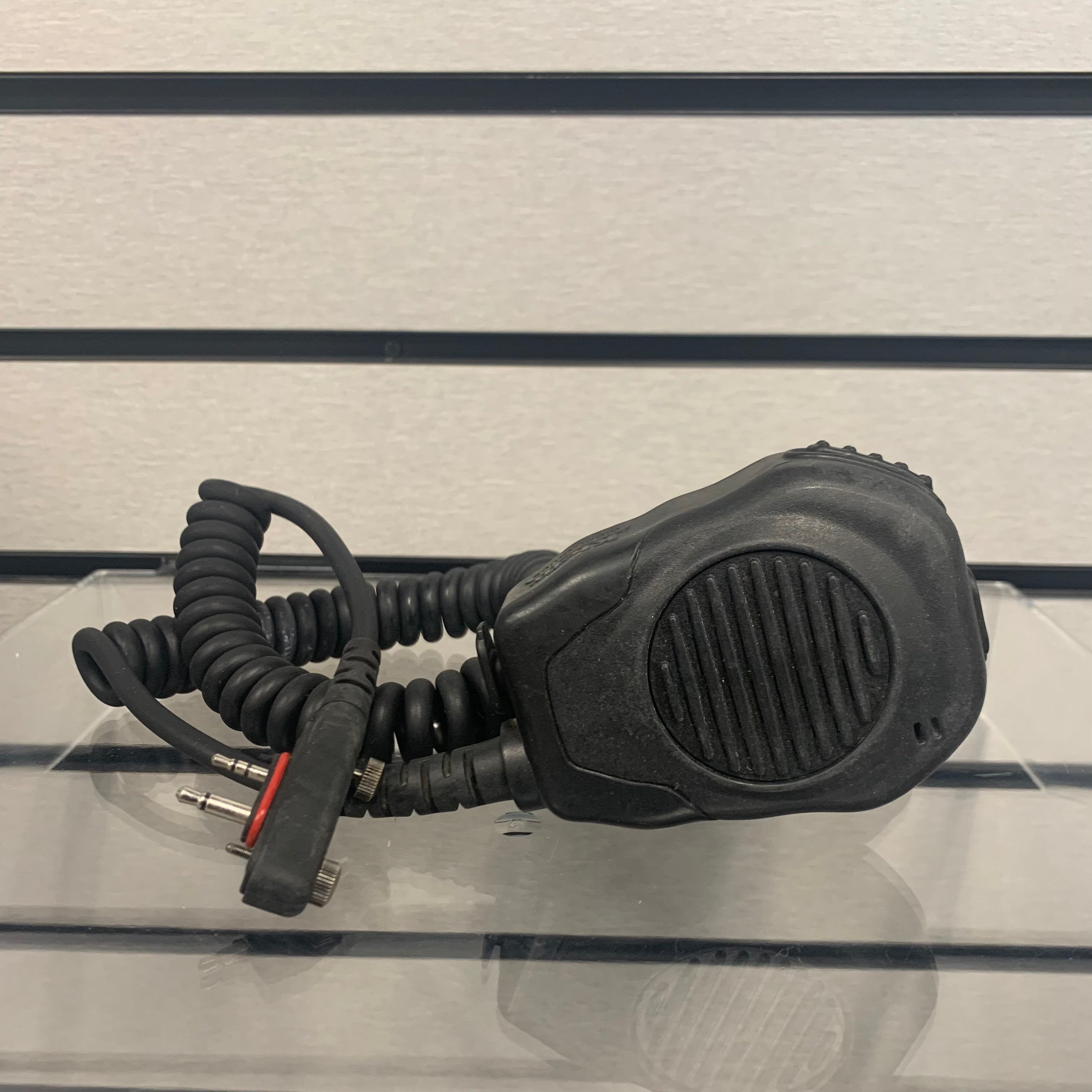 Icom Speaker Mic - Clearance Sale | High-Quality Handheld Radio Accessory for Amateur & Professional Use (Outdoor, Emergency, Communication)