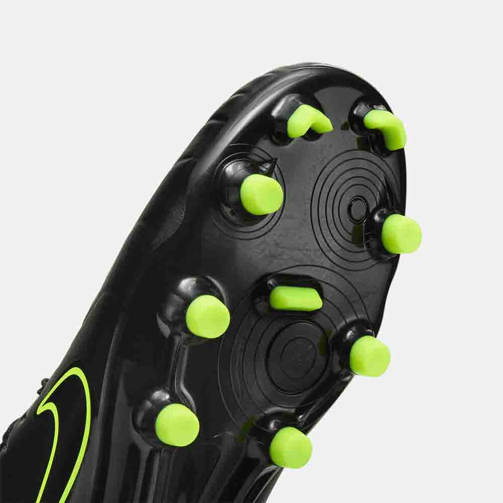 Nike Tiempo Legend 10 Club Soccer Cleats for Kids - Lightweight Youth Football Shoes with Comfortable Fit - Perfect for Training, Matches & Outdoor Play
