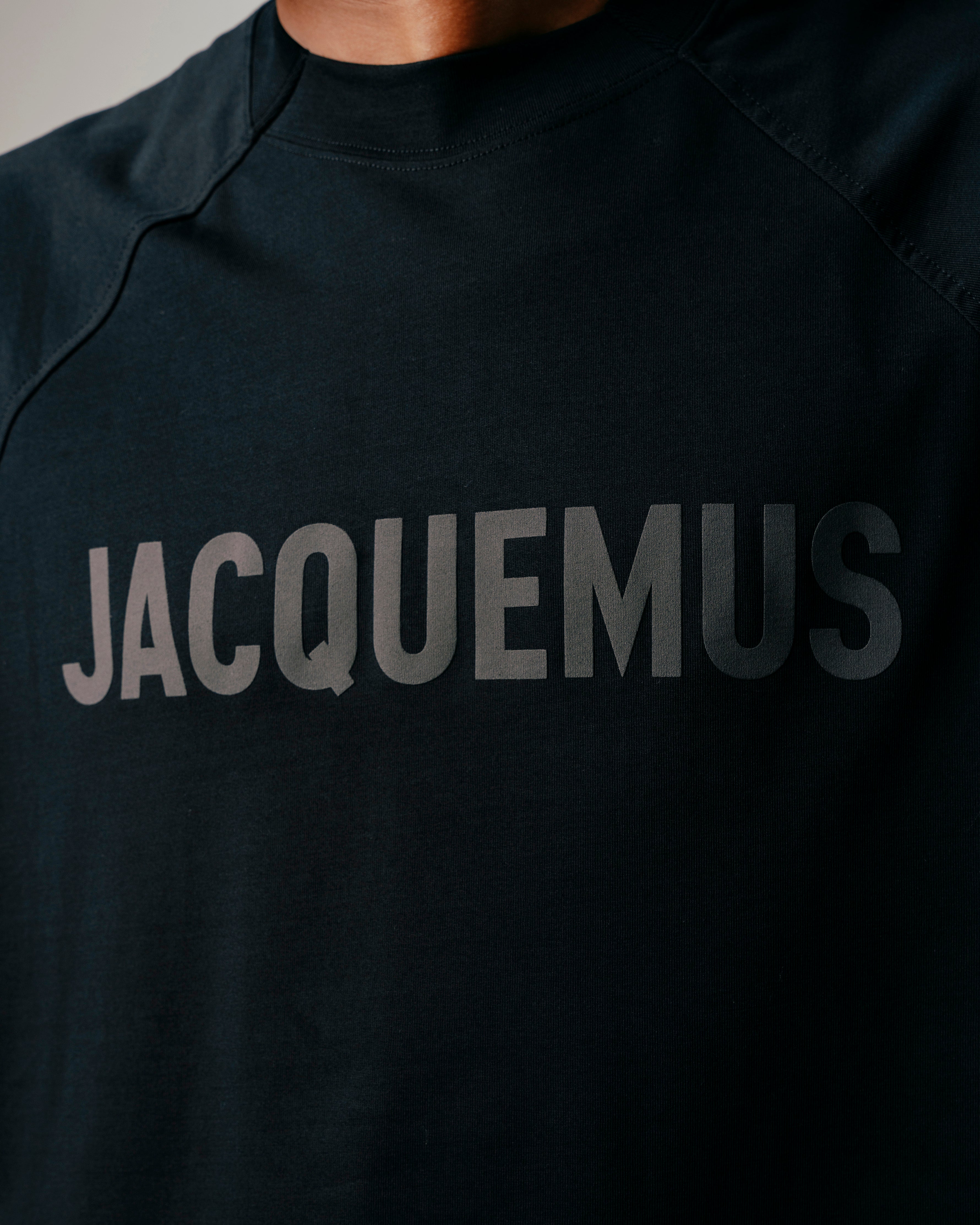 Jacquemus Le T-Shirt Typo - Stylish Oversized Cotton Tee for Women | Perfect for Casual Outfits & Streetwear Fashion
