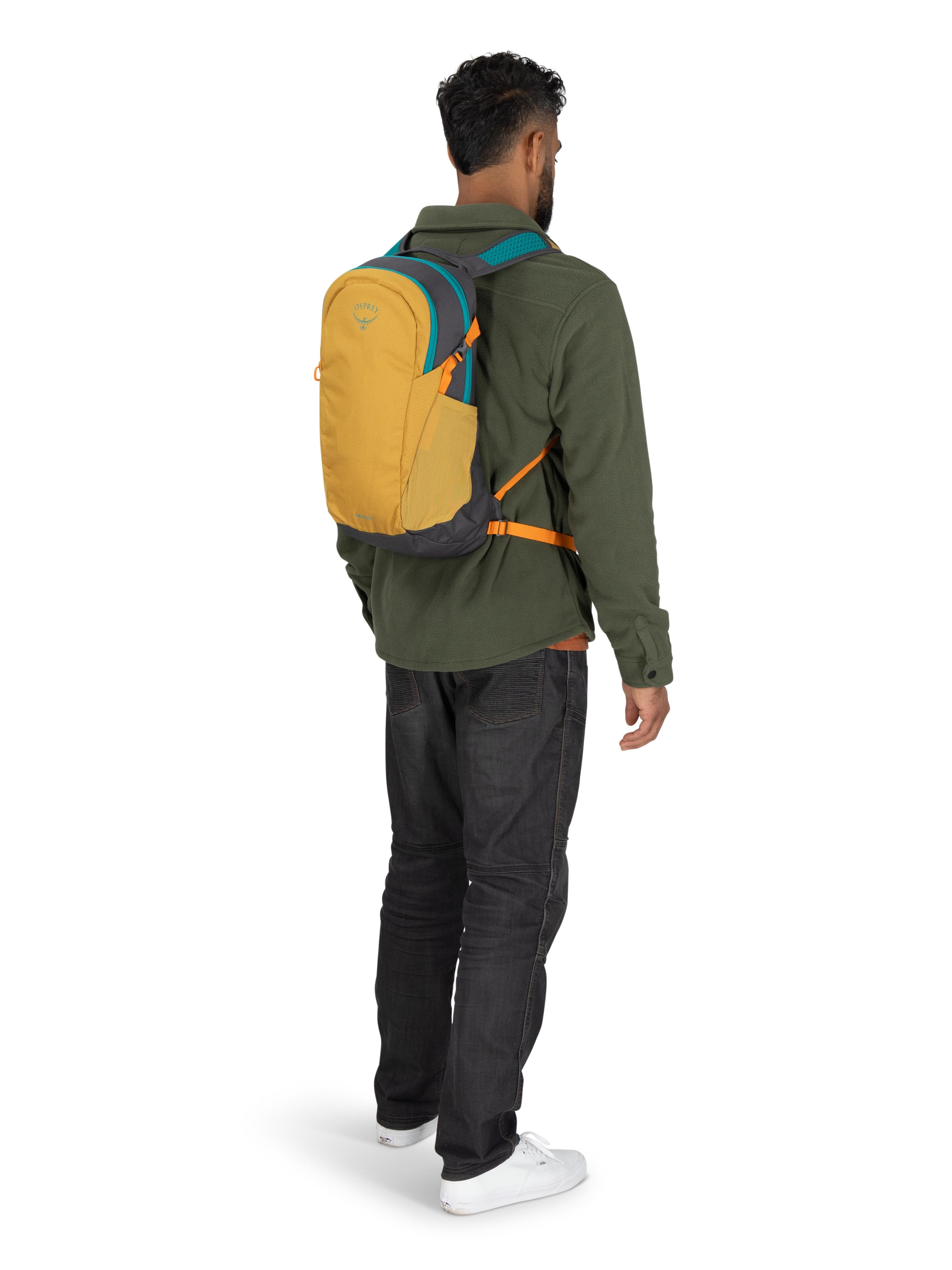 Osprey Daylite Everyday Backpack - Lightweight Hiking & Travel Daypack for Men & Women - Perfect for Commuting, School & Outdoor Adventures