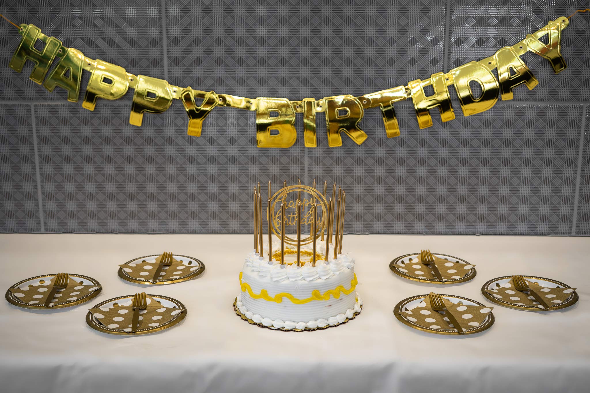24-Pack Tall Thin Metallic Gold Birthday Candles with Holders & Matching Cake Topper - Slow Burning for Custom Cakes, Cupcakes & Special Occasions | Elegant Party Decor by Dream VZN
