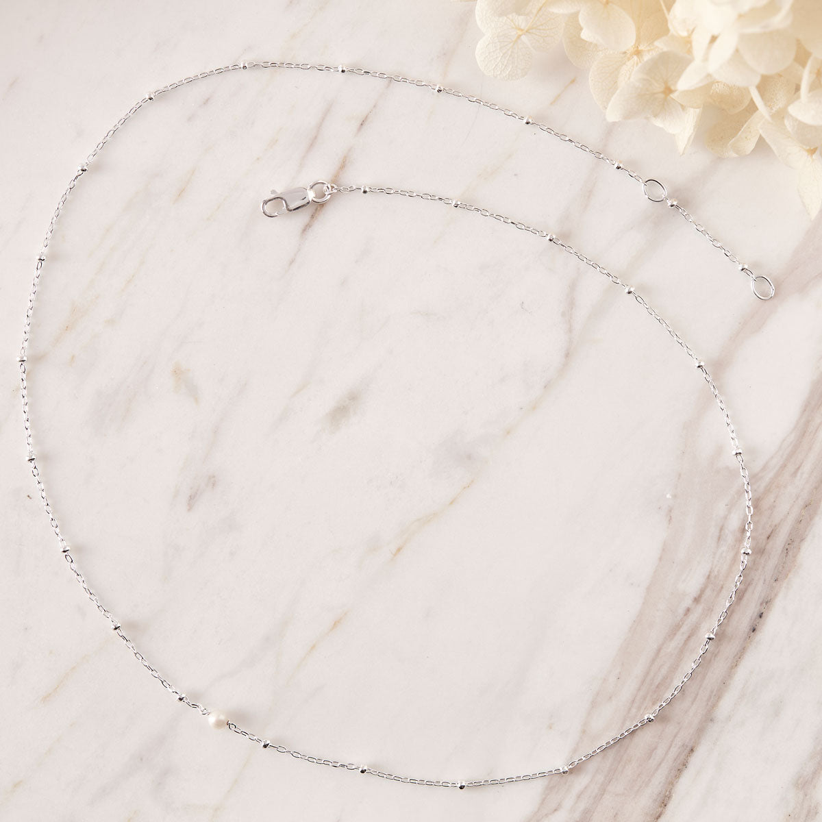 Disco Pearl Necklace for Women - Elegant & Shiny Fashion Jewelry - Perfect for Parties, Weddings & Evening Events