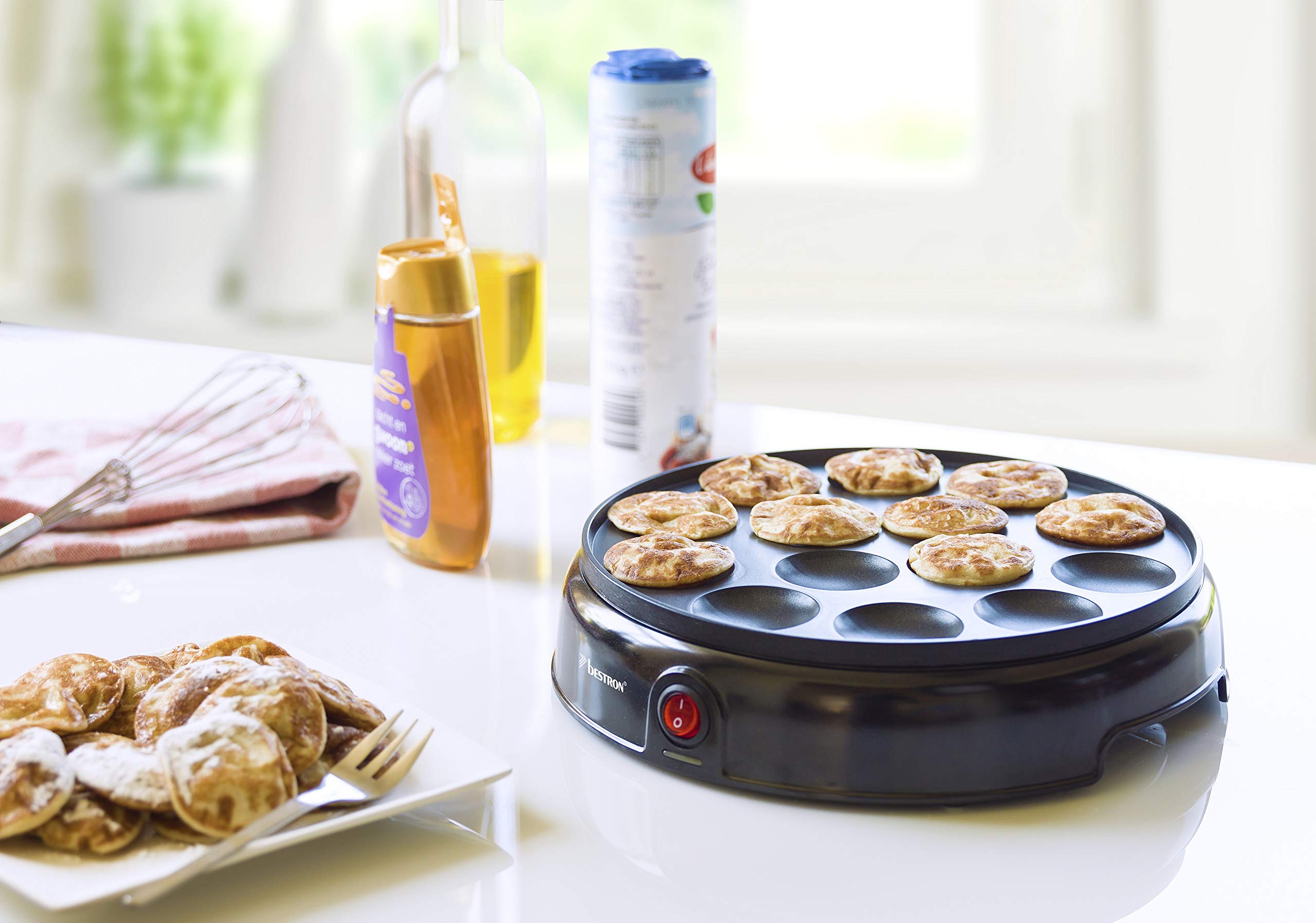 Bestron Retro Design Dutch Poffertjes Pancake Maker - Non-Stick Coating & Indicator Light, Mini Crepes Machine, Sweet Dreams Collection, Black - Perfect for Breakfast, Brunch & Dessert Parties