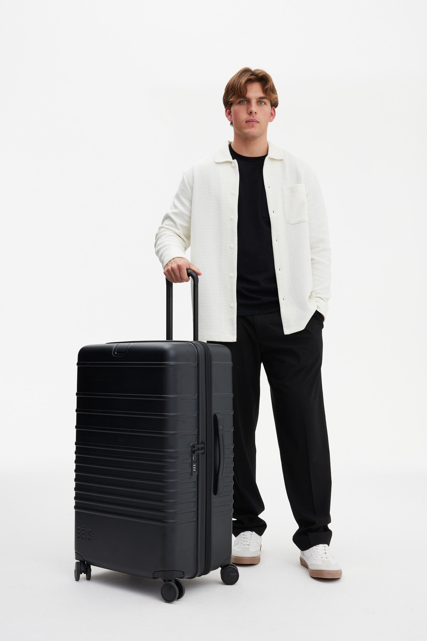 Large Black Check-In Roller Luggage - Perfect for Air Travel, Business Trips & Vacation Packing