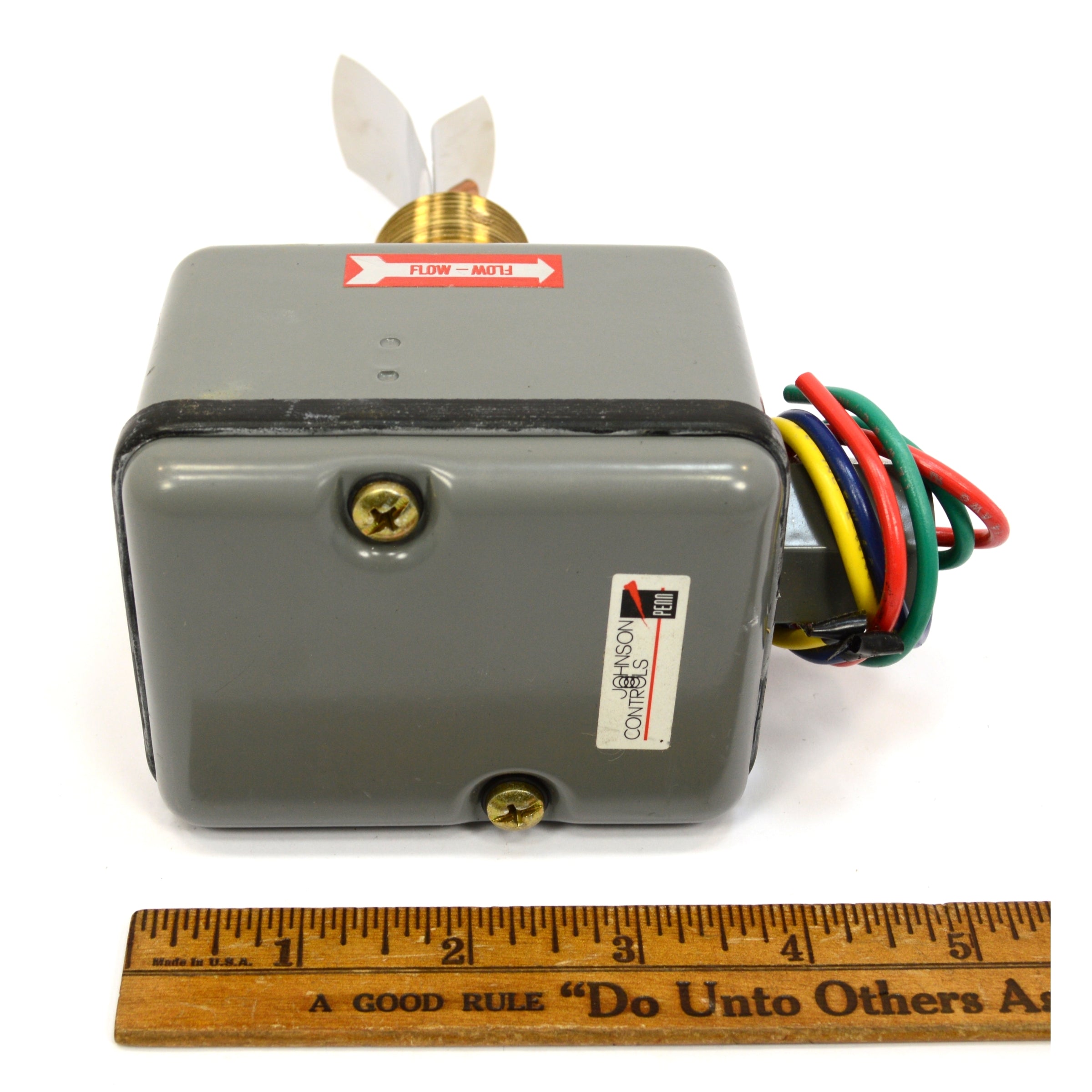 Johnson Controls NEMA 4X Raintight Enclosure SPDT Flow Switch F61MG-1 - Water Flow Monitoring for HVAC, Industrial Pumps & Plumbing Systems