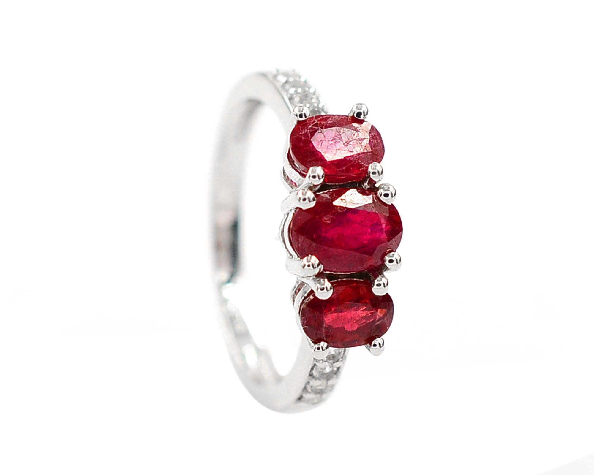 925 Sterling Silver Natural 7X5mm Oval Cut Red Ruby July Birthstone Three Stone Cluster Ring - Unisex Engagement Promise Ring for Women, Girlfriend, Wife - Perfect for Anniversary, Valentine's Day & Romantic Gifts
