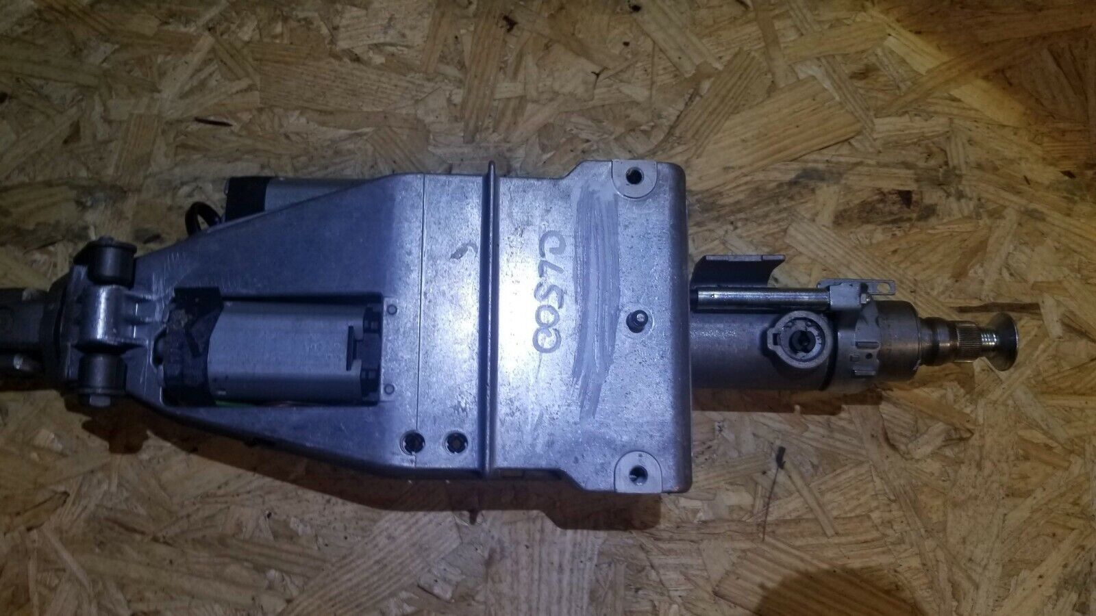 03 04 05 06 Mercedes CL500 Steering Wheel Column Shaft Rod 2204600816 OEM Replacement - Perfect for Smooth Steering & Enhanced Driving Comfort