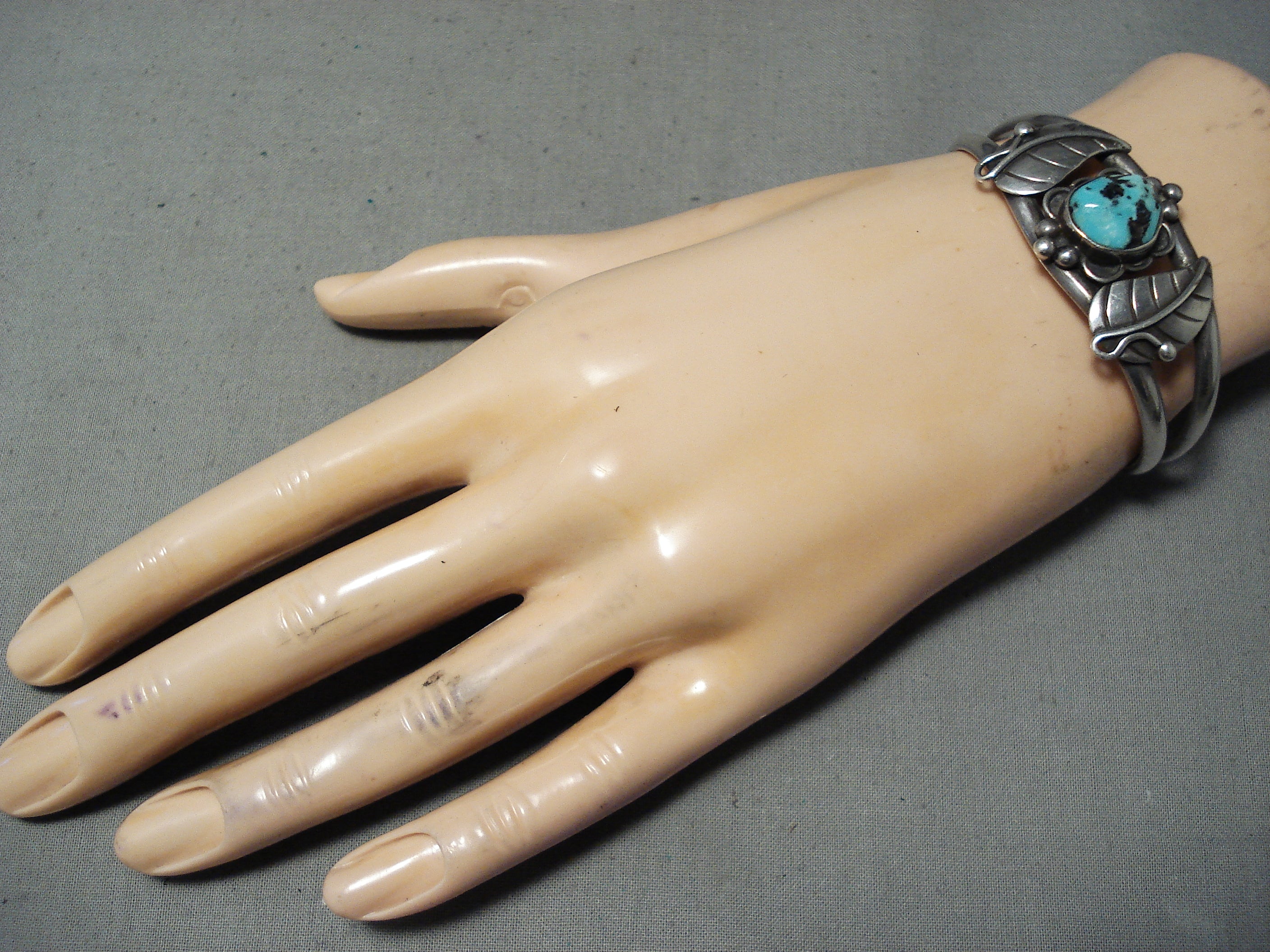 Vintage Navajo Blue Turquoise Sterling Silver Leaf Bracelet - Handmade Native American Jewelry for Women - Perfect for Boho Fashion, Festivals & Gift Giving