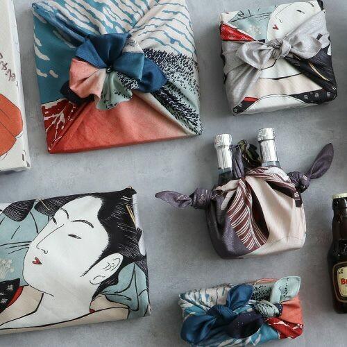 Japanese Furoshiki Wrapping Cloth - Great Wave off Kanagawa Print - 100% Organic Cotton - 70x70cm - Eco-Friendly Gift Wrap & Reusable Shopping Bag