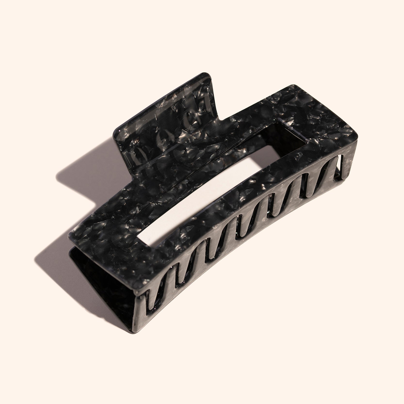 Lola Clip - Secure and Stylish Hair Clip for Women, Perfect for Ponytails, Buns, and Updos - Ideal for Workouts, Office, and Everyday Use