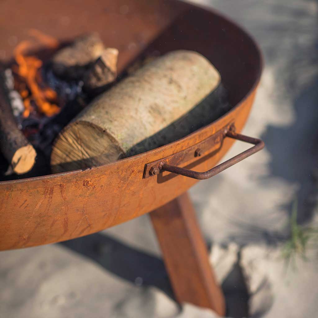 Foscot Medium Fire Pit - Outdoor Wood Burning Fire Pit for Backyard, Patio, and Camping - Heavy Duty Steel Fire Bowl with Spark Screen and Poker Tool
