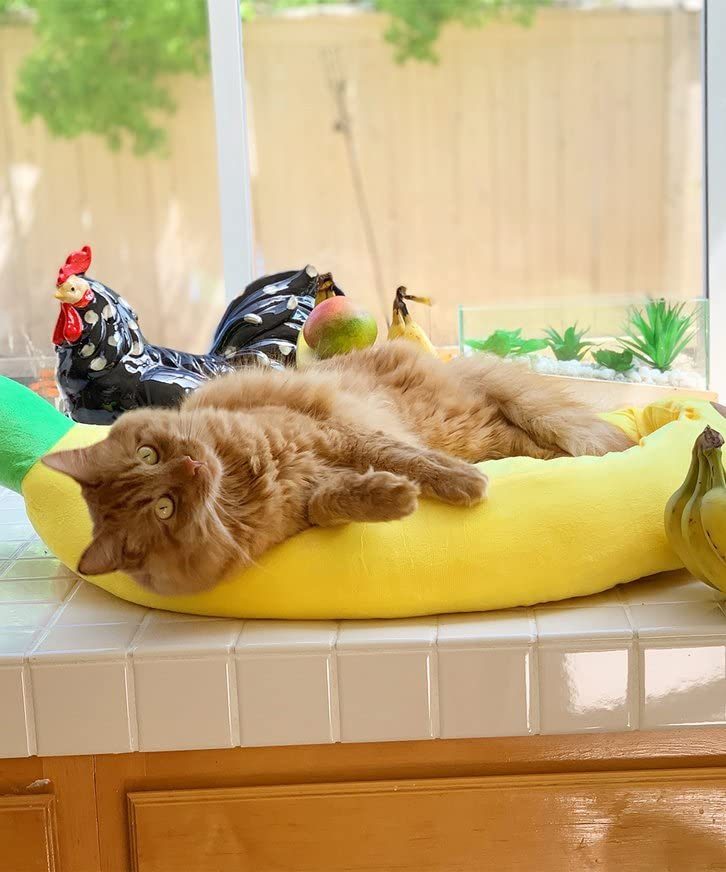**Silicute Banana Pet Bed - Soft & Cozy Plush Dog & Cat Bed for Small Pets - Perfect for Snuggling, Lounging & Home Decor**