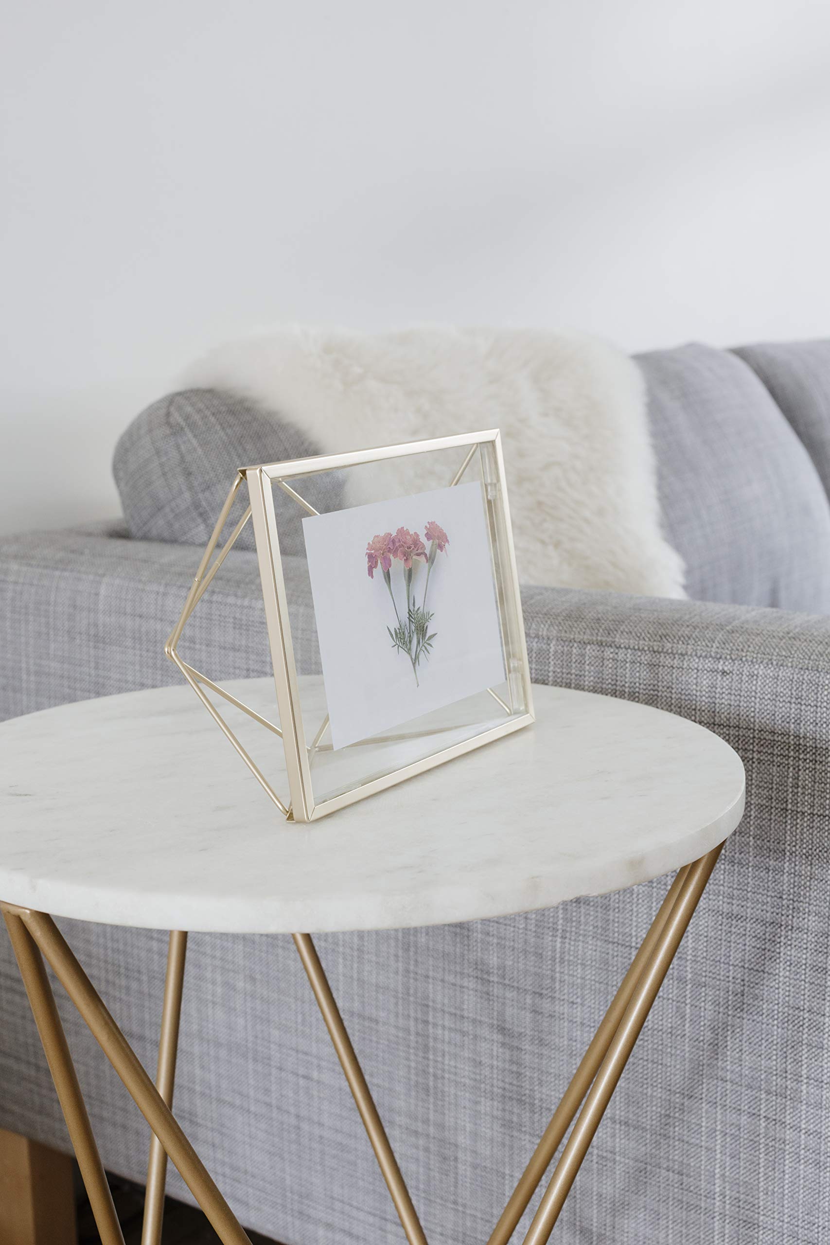 Umbra Prisma 4x6 Picture Frame - Modern Brass Metal Photo Display for Desk or Wall - Perfect for Home Office Decor, Wedding Photos & Gift Giving (4
