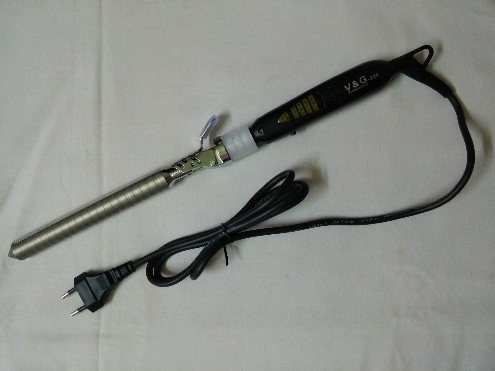 Professional IAS Hair Curling Iron with Adjustable Temperature Control (160-450°F) - 1.25 Inch Barrel for Beach Waves & Curly Hairstyles - Multicolor Styler for Home & Salon Use - Perfect for Weddings, Parties & Daily Styling