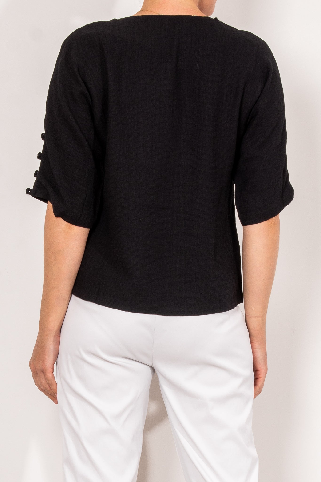 Elk The Label Loopt Top - Women's Stylish Casual T-Shirt for Everyday Wear | Perfect for Outings, Work & Weekend Outfits