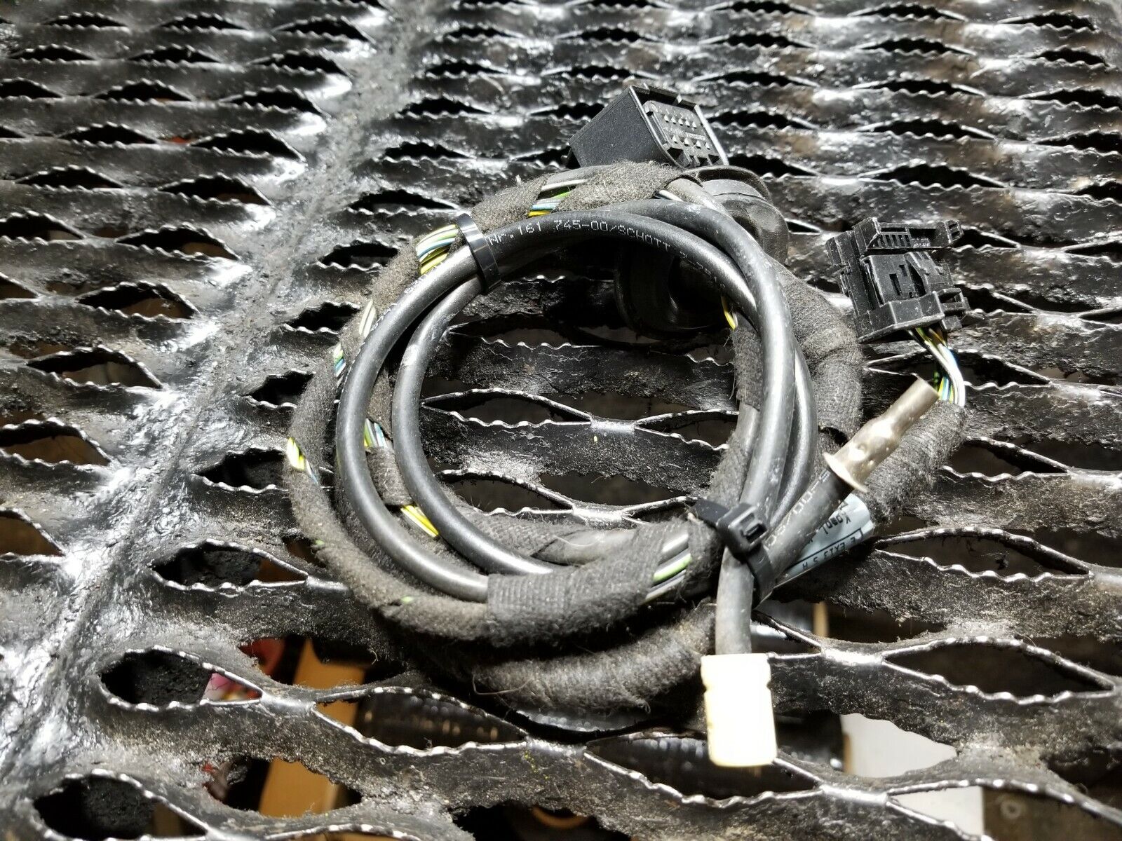2002-2005 BMW 745i E65 Front Right Passenger Door Wire Harness OEM 6934021 - Perfect for Electrical Repairs & DIY Car Maintenance