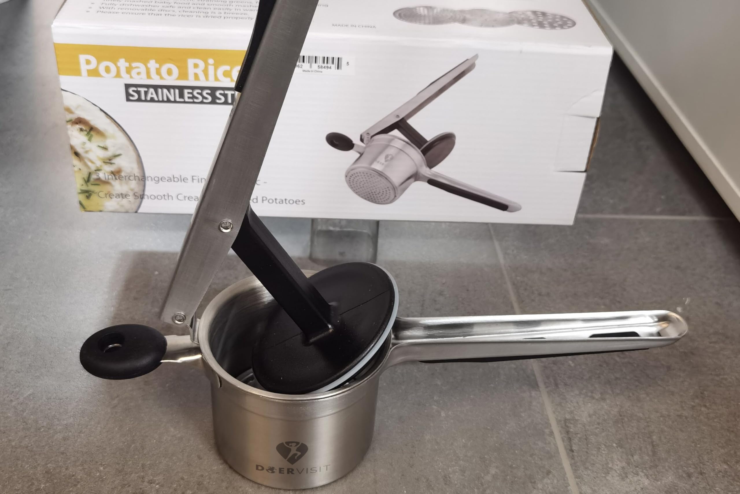 DOERVISIT Stainless Steel Potato Ricer with Secure Catch System - Prevents Disc Displacement When Lifting - Perfect for Mashed Potatoes, Baby Food & Purees - Heavy Duty Kitchen Tool for Home Chefs