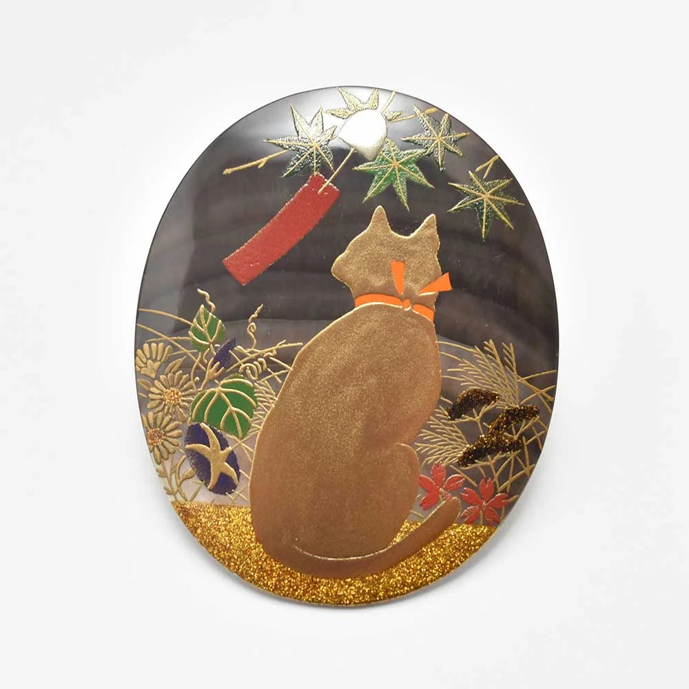 Handcrafted Maki-e Urushi Lacquer Brooch with Black Lip Oyster Pearl Shell - Traditional Japanese Cat Jewelry for Women | Elegant Accessories for Formal Events & Gift Giving