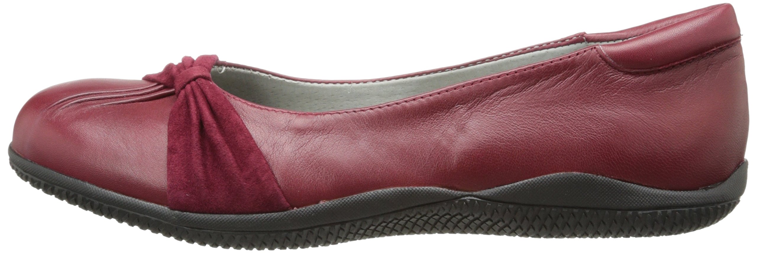 Softwalk Women's Haverhill Slip-On Comfort Shoes - Breathable Knit Fabric & Cushioned Insole for All-Day Wear - Perfect for Walking, Travel & Casual Outfits