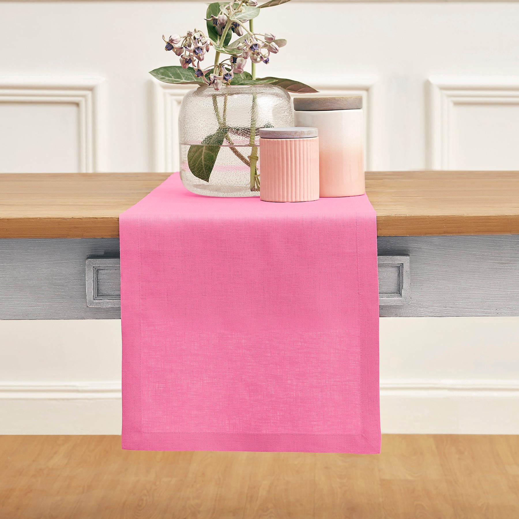 Elegant Fete Table Runner for Weddings, Parties & Events - Premium Decorative Dining Table Cloth for Home Decor & Special Occasions