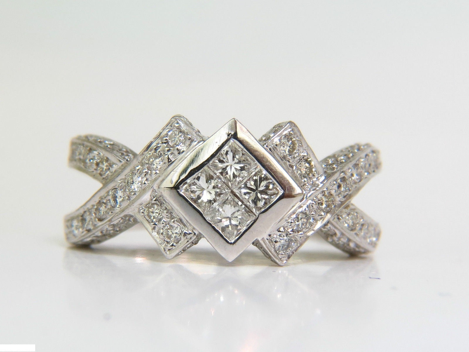 1.00CT Classic Princess Cluster & Round Crossover Ring with Split Shank - Elegant Wedding, Engagement, Anniversary Jewelry Gift for Women