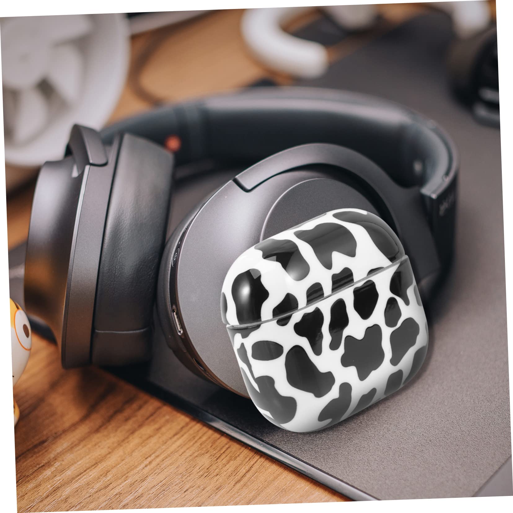 Creative Pattern Earphone Case for Earbuds - Stylish Headset Protector with Fashionable Design | Perfect for Travel, Gym & Daily Use